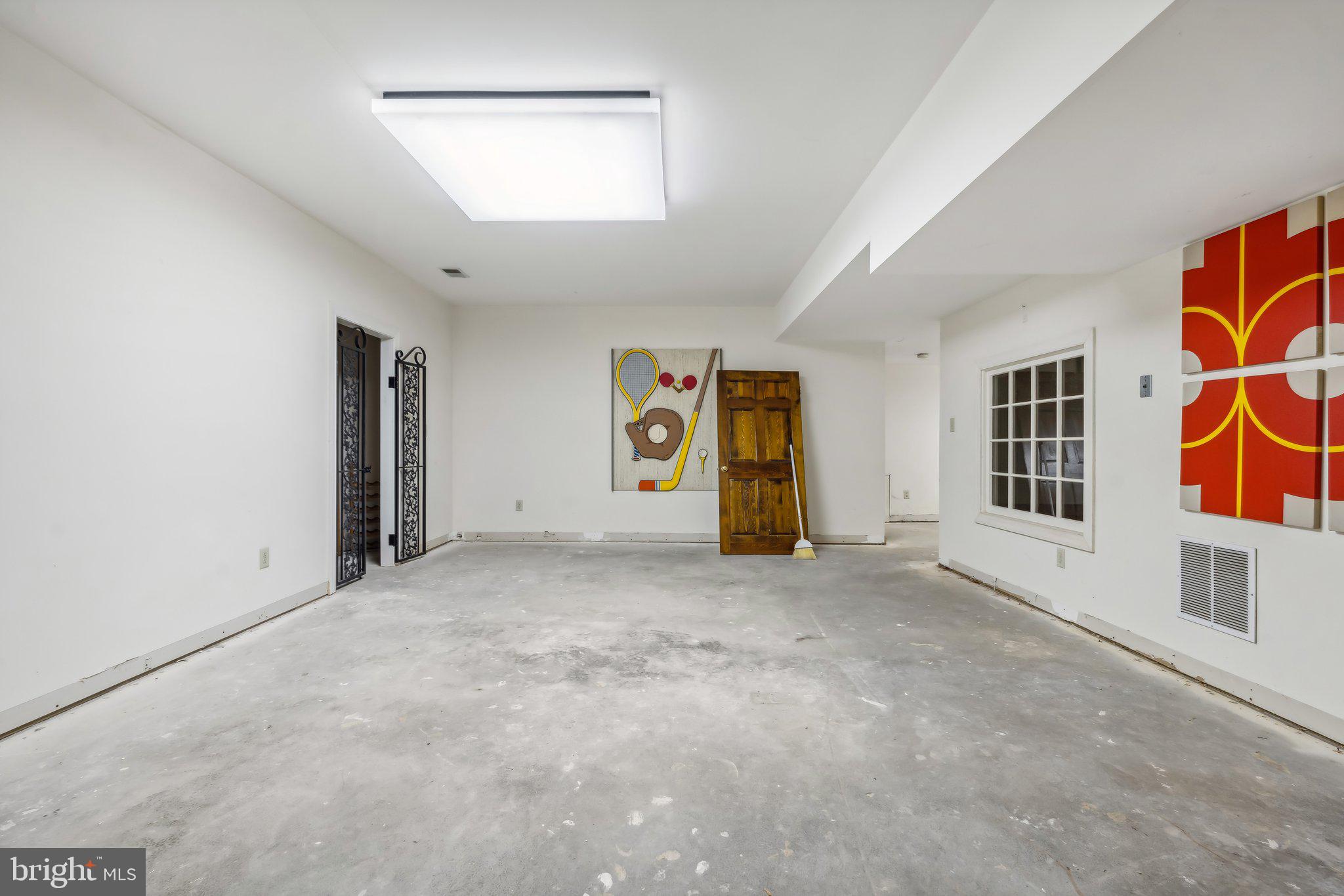 RIVER OAKS FARM - Residential