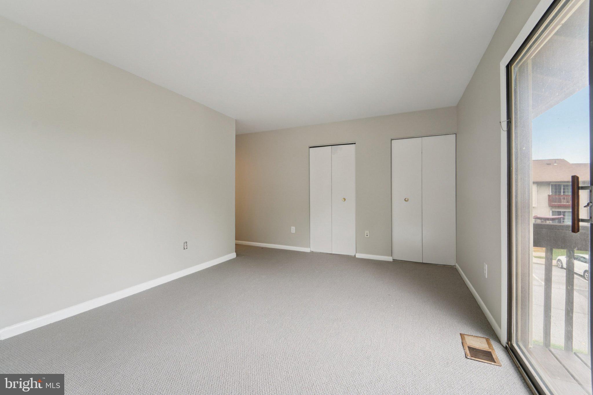 APPLEWALK CONDO - Residential