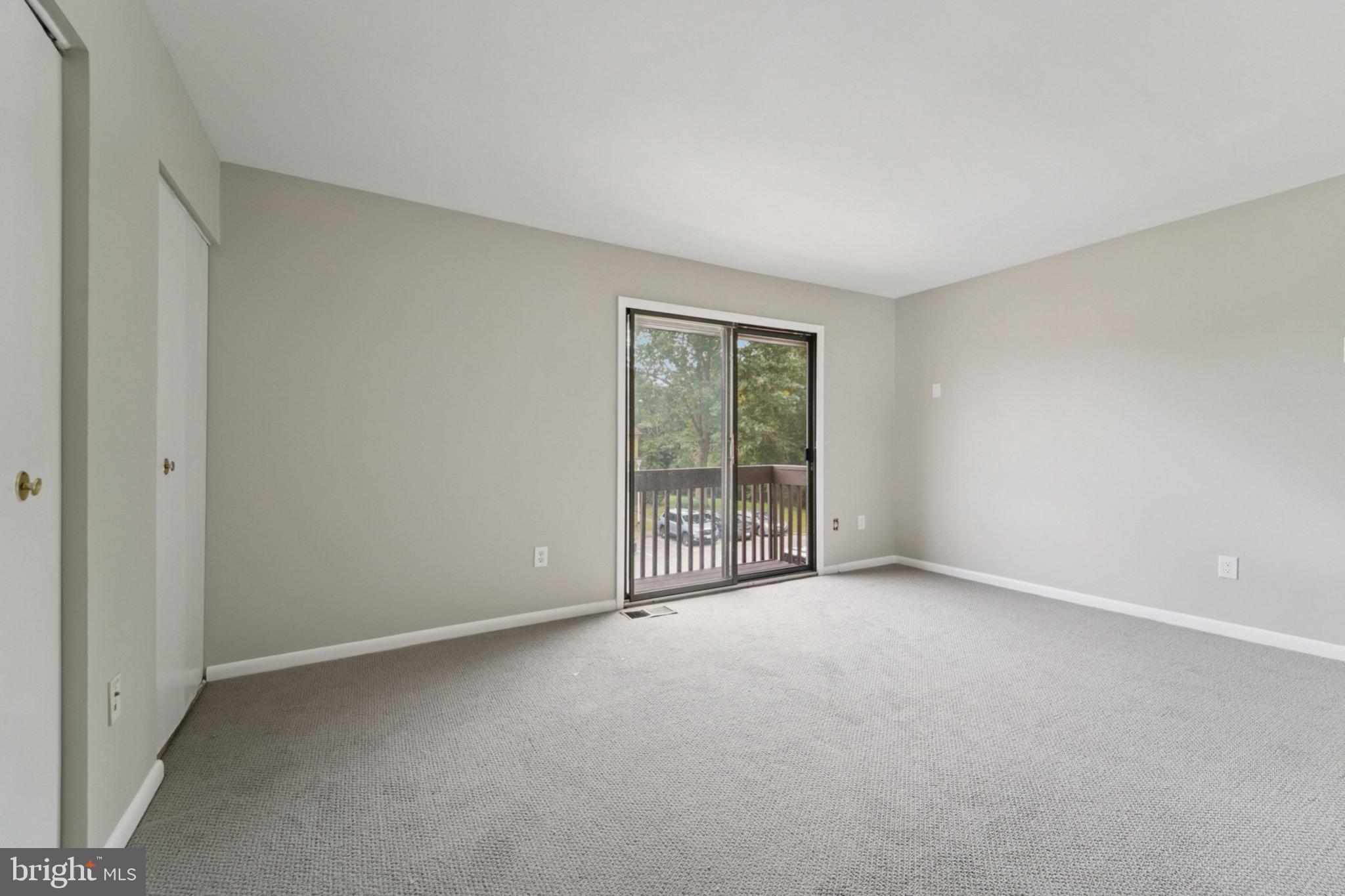 APPLEWALK CONDO - Residential