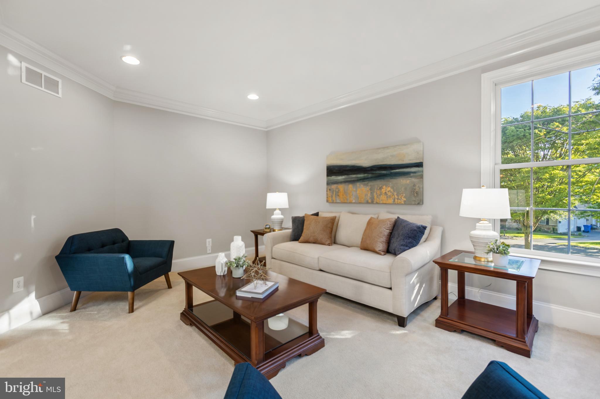 CHERRY CREEK - Residential