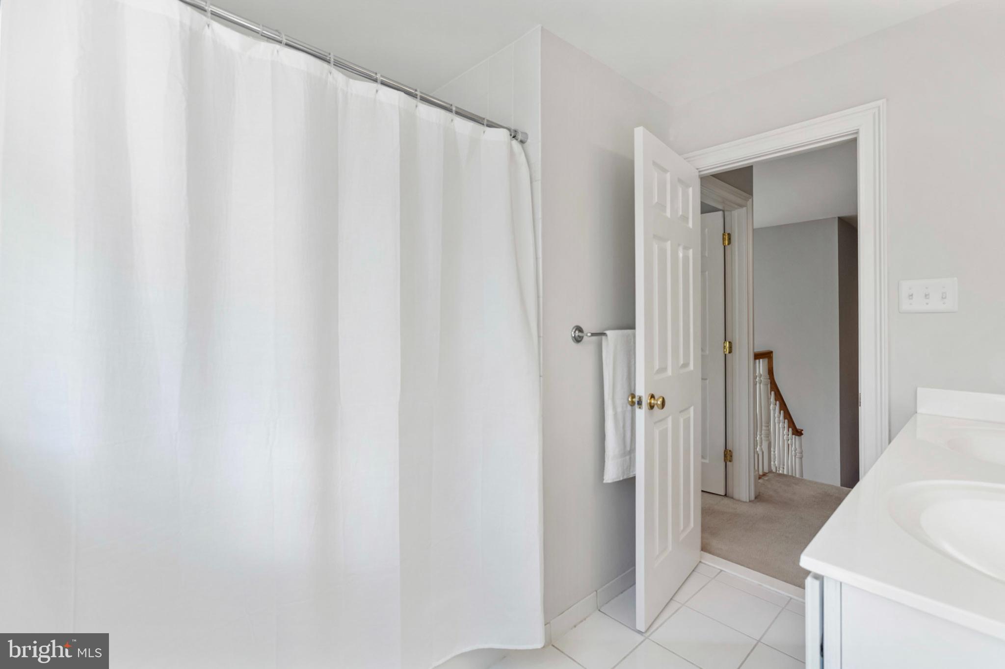 CHERRY CREEK - Residential