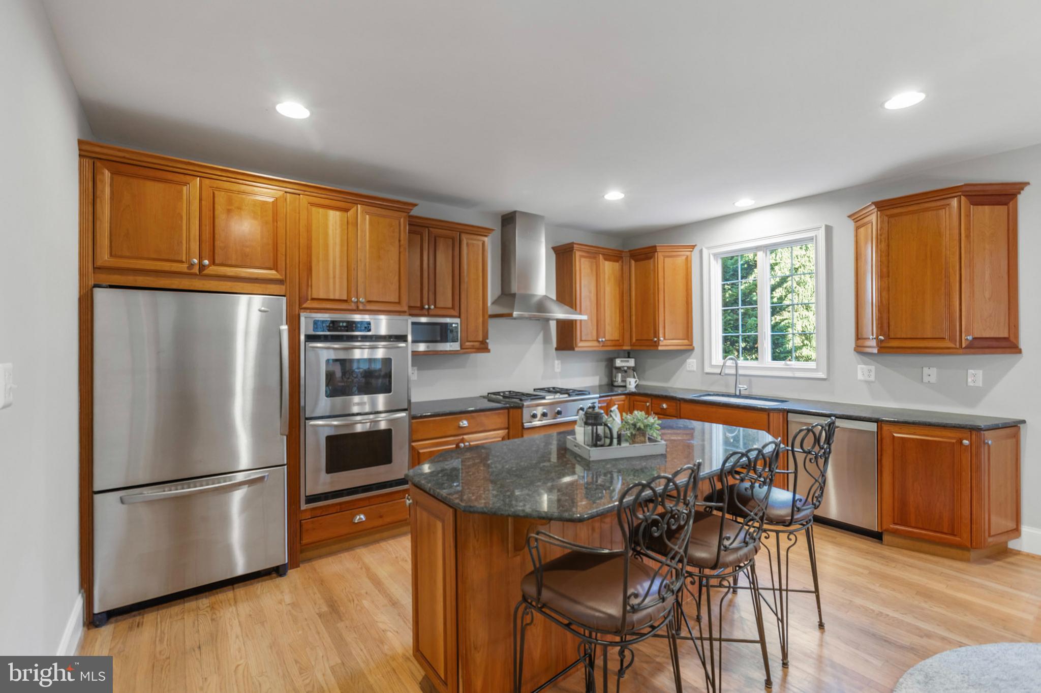 CHERRY CREEK - Residential