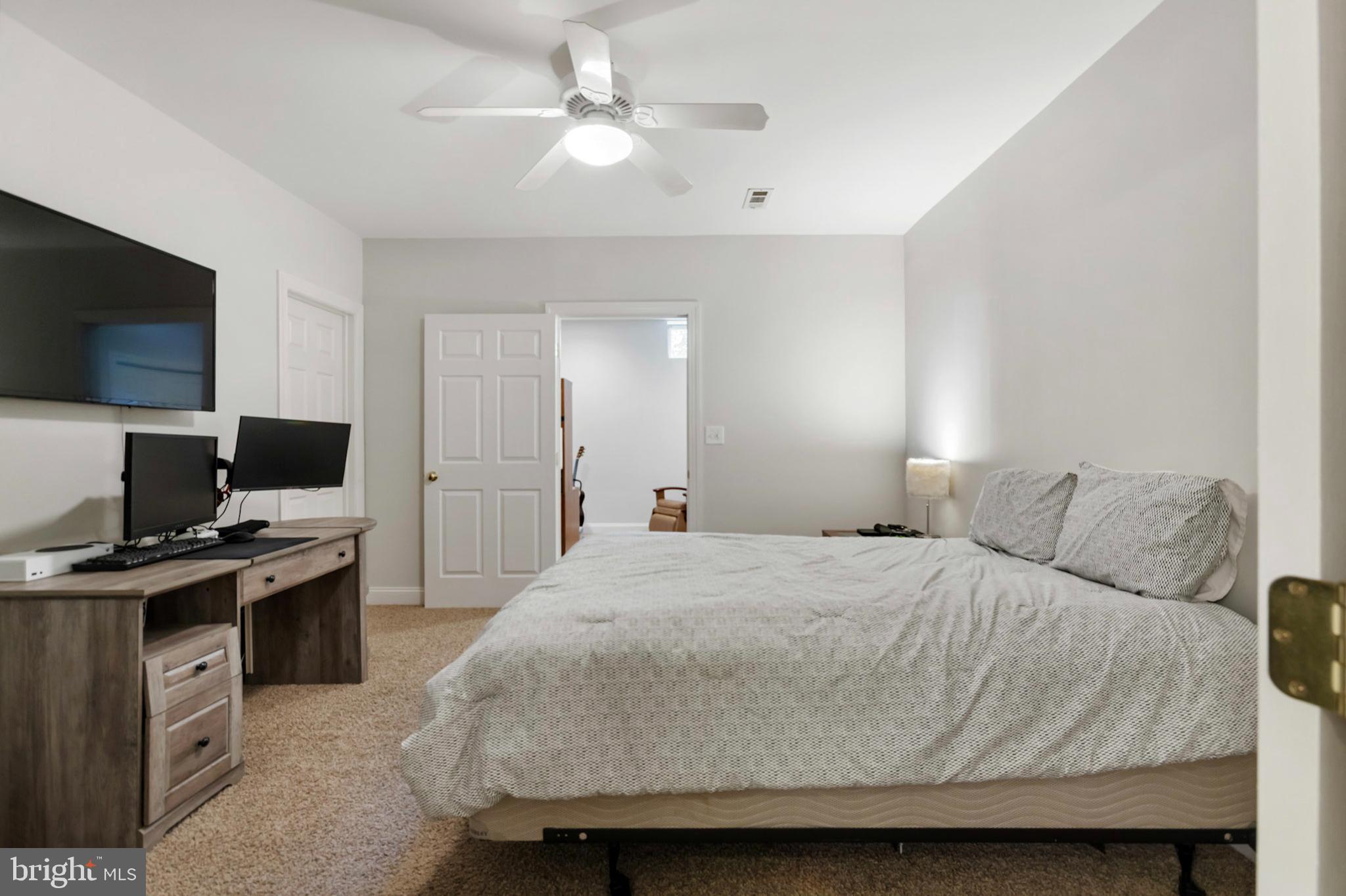 CHERRY CREEK - Residential