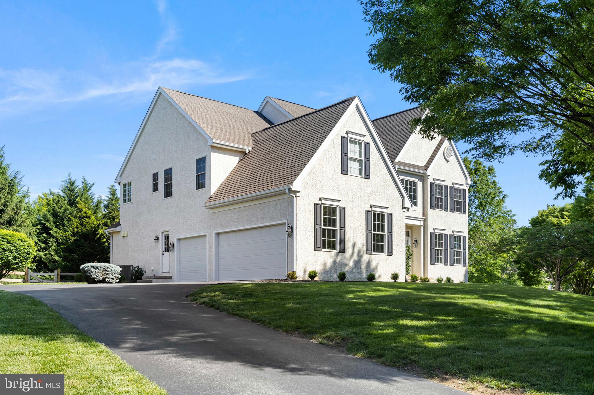 11 WOODS EDGE ROAD
