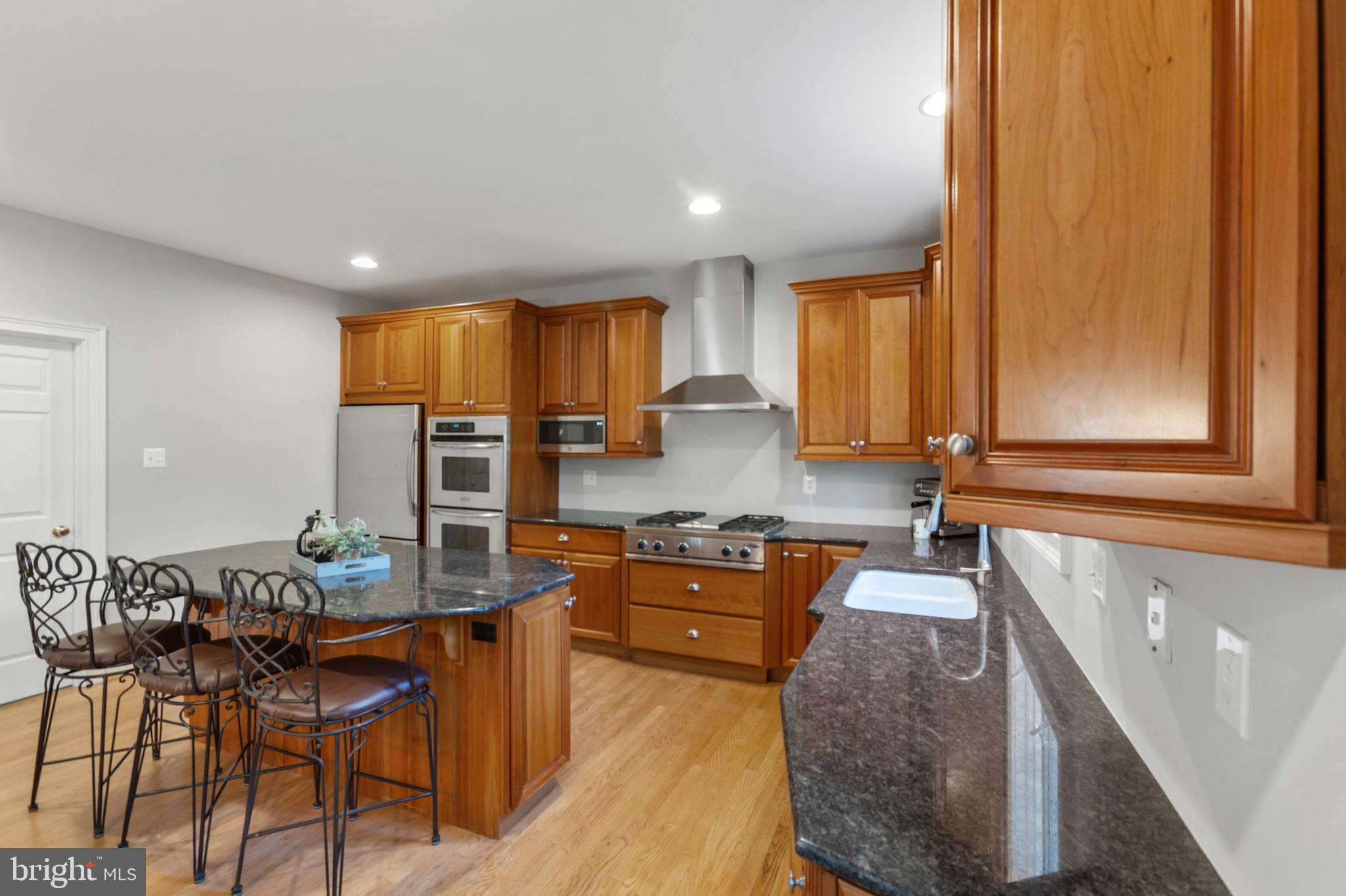 CHERRY CREEK - Residential