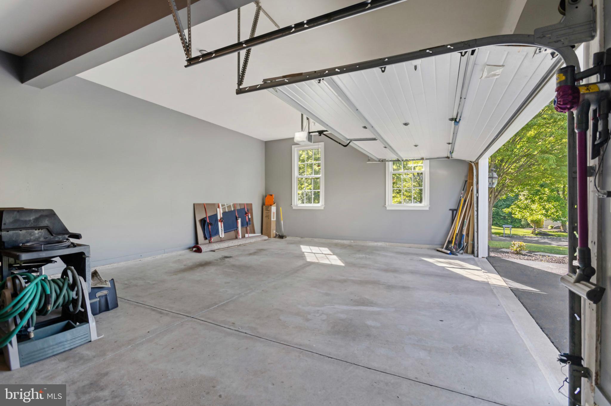 CHERRY CREEK - Residential