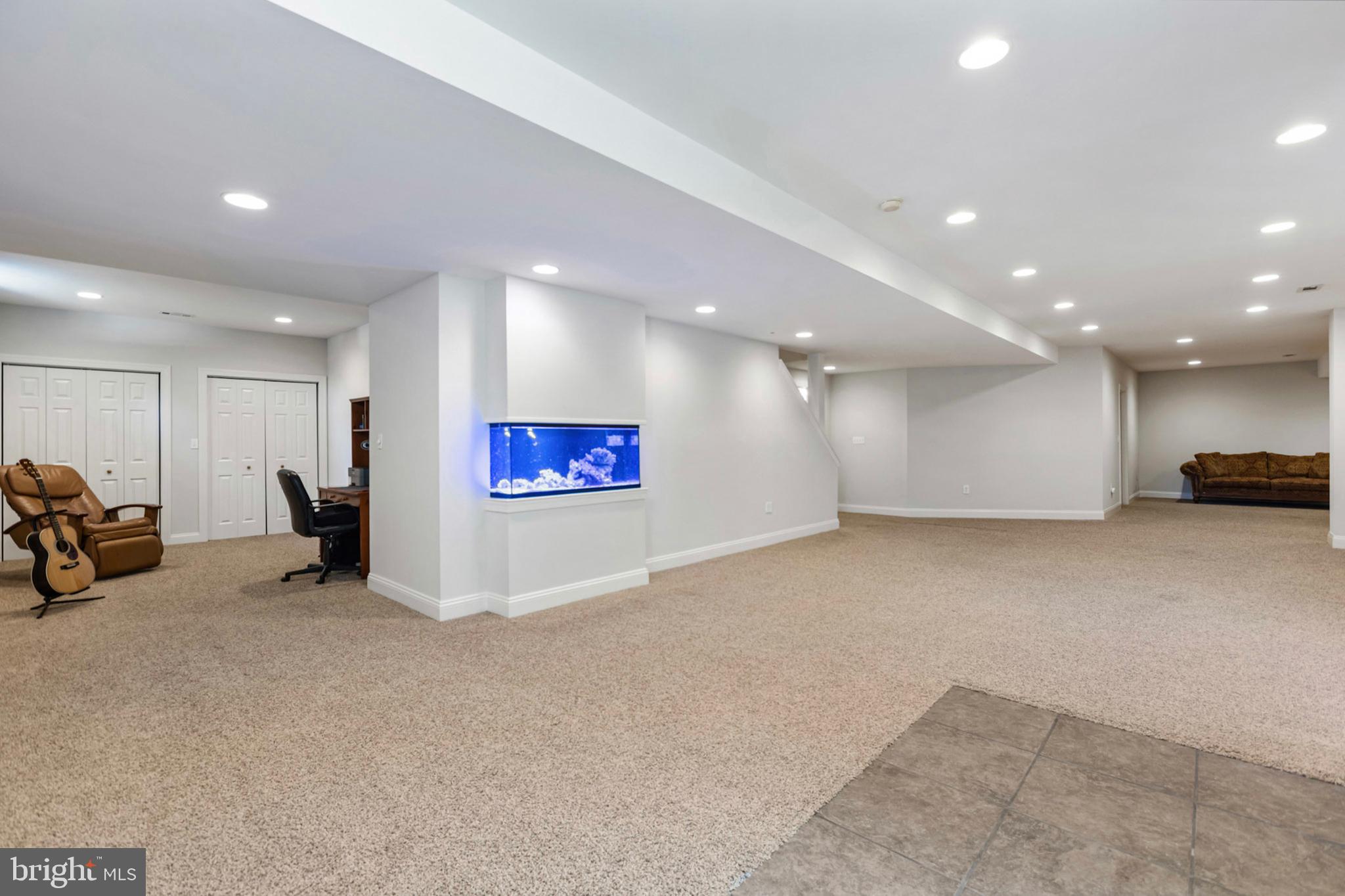 CHERRY CREEK - Residential