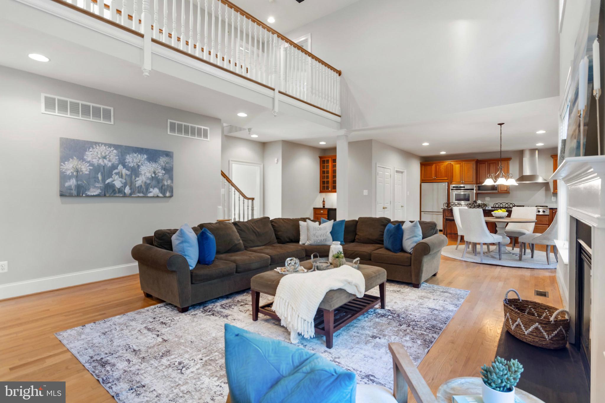 CHERRY CREEK - Residential