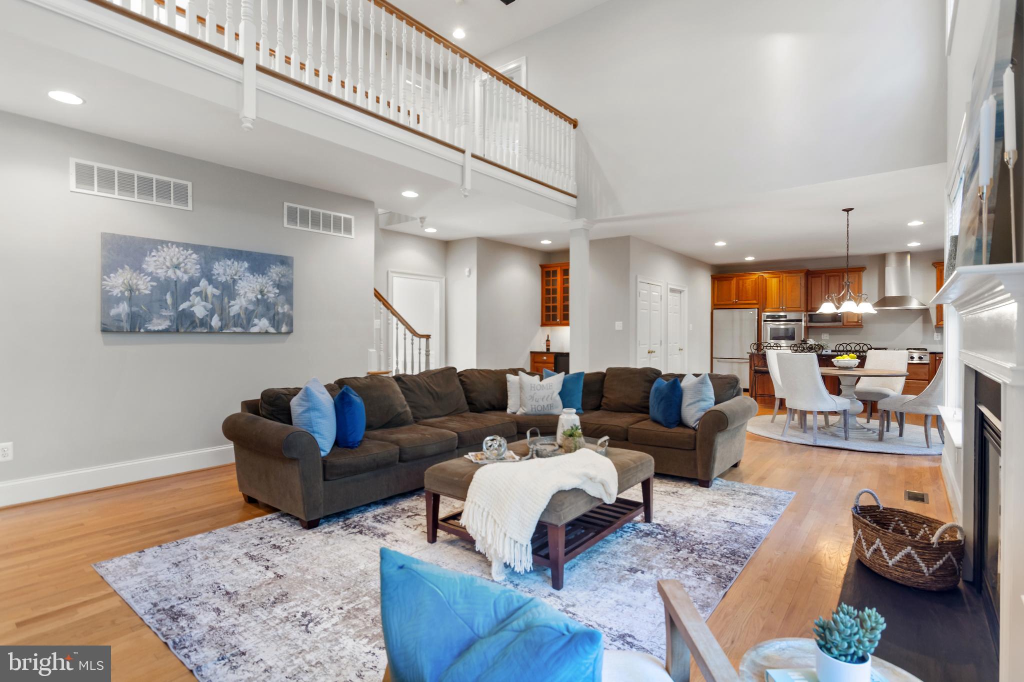 CHERRY CREEK - Residential