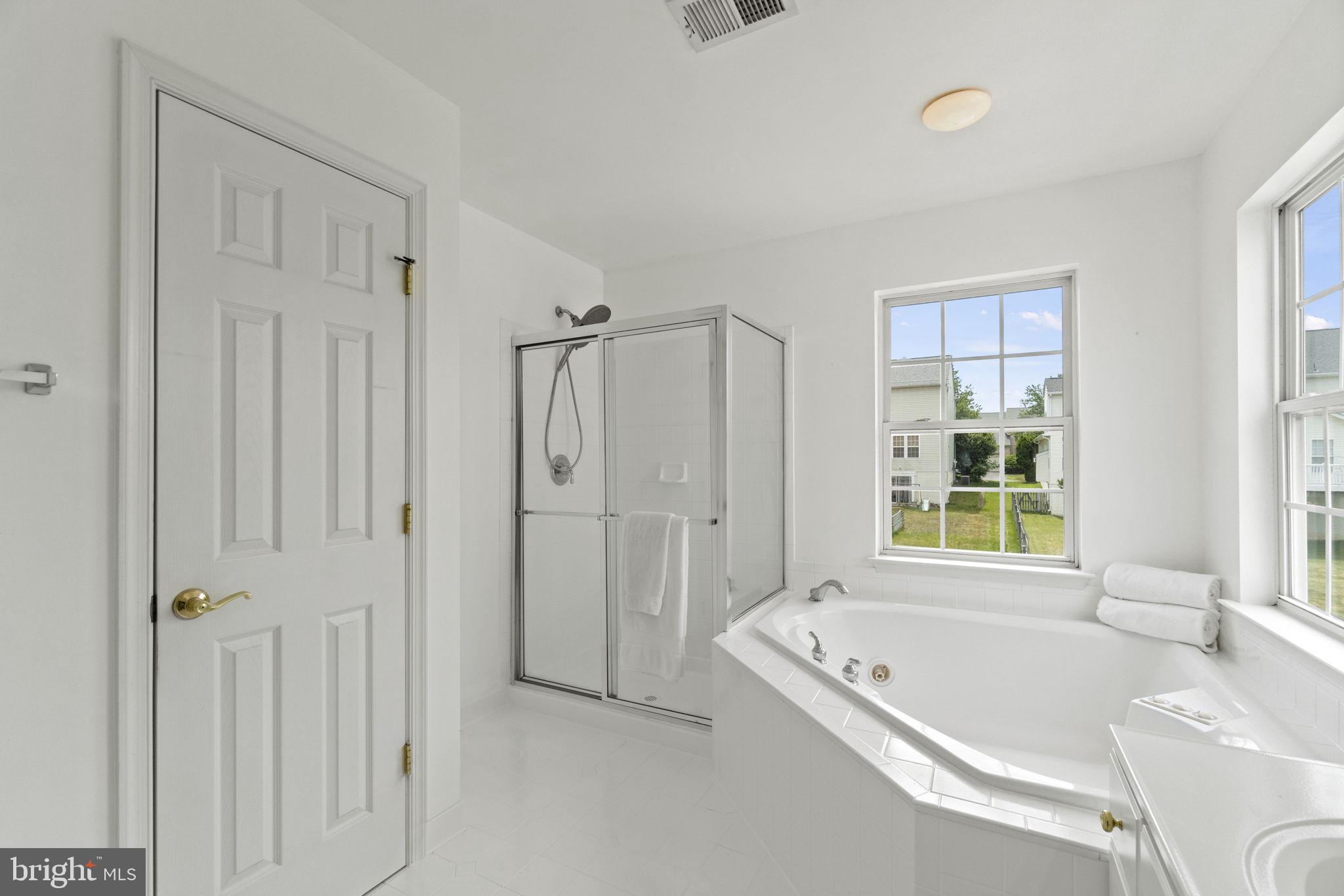 KINGS CROSSING - Residential