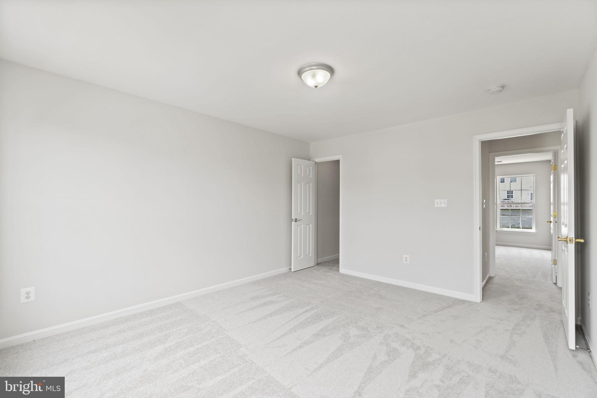 KINGS CROSSING - Residential