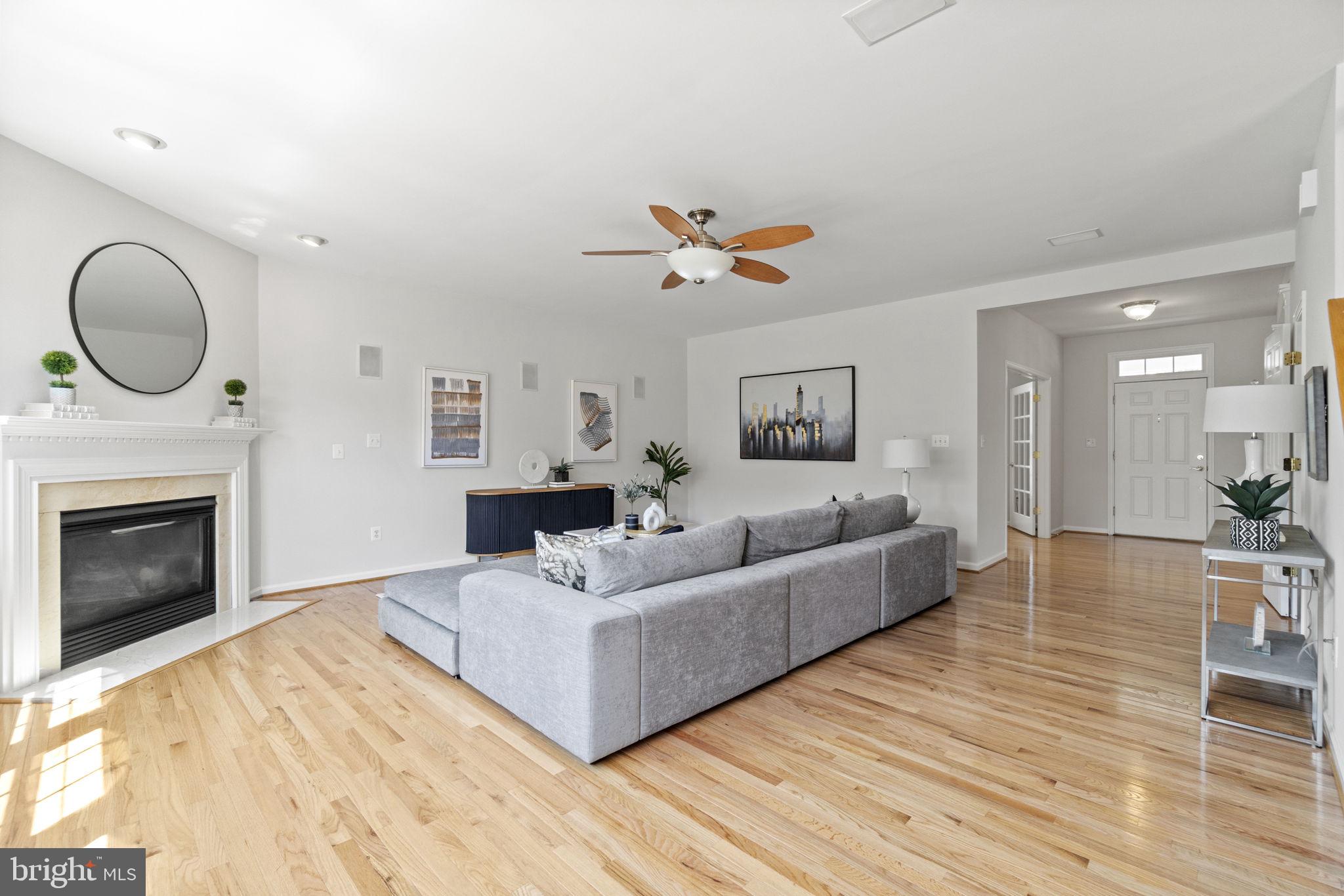 KINGS CROSSING - Residential