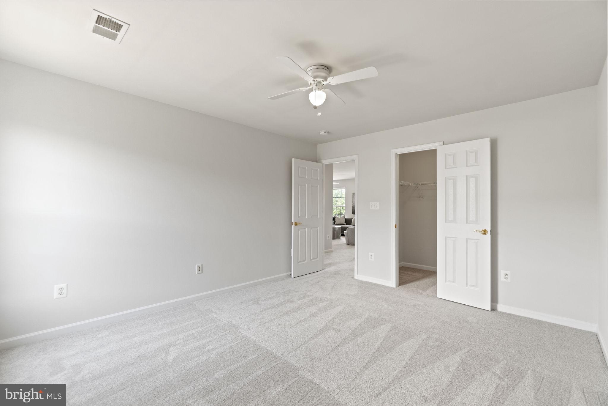 KINGS CROSSING - Residential