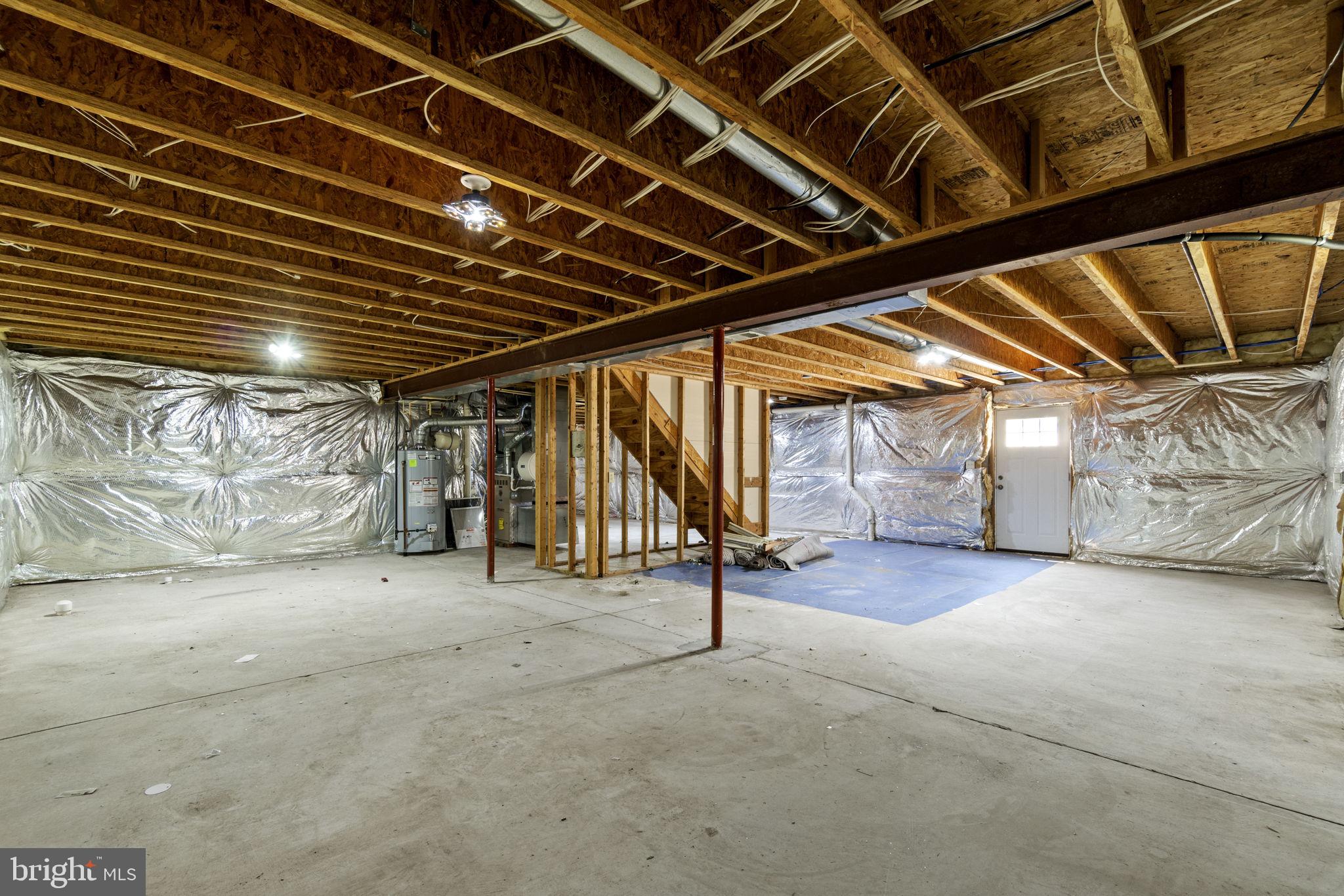 KINGS CROSSING - Residential