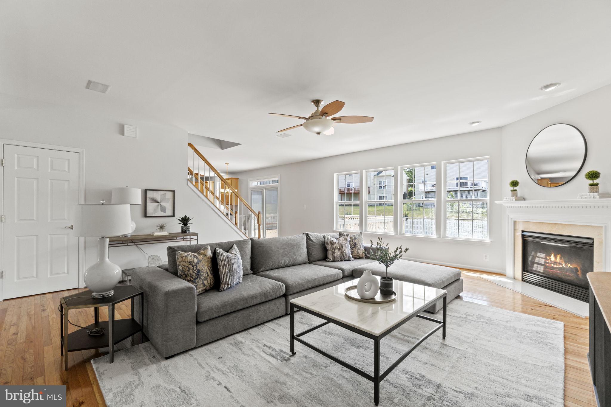 KINGS CROSSING - Residential