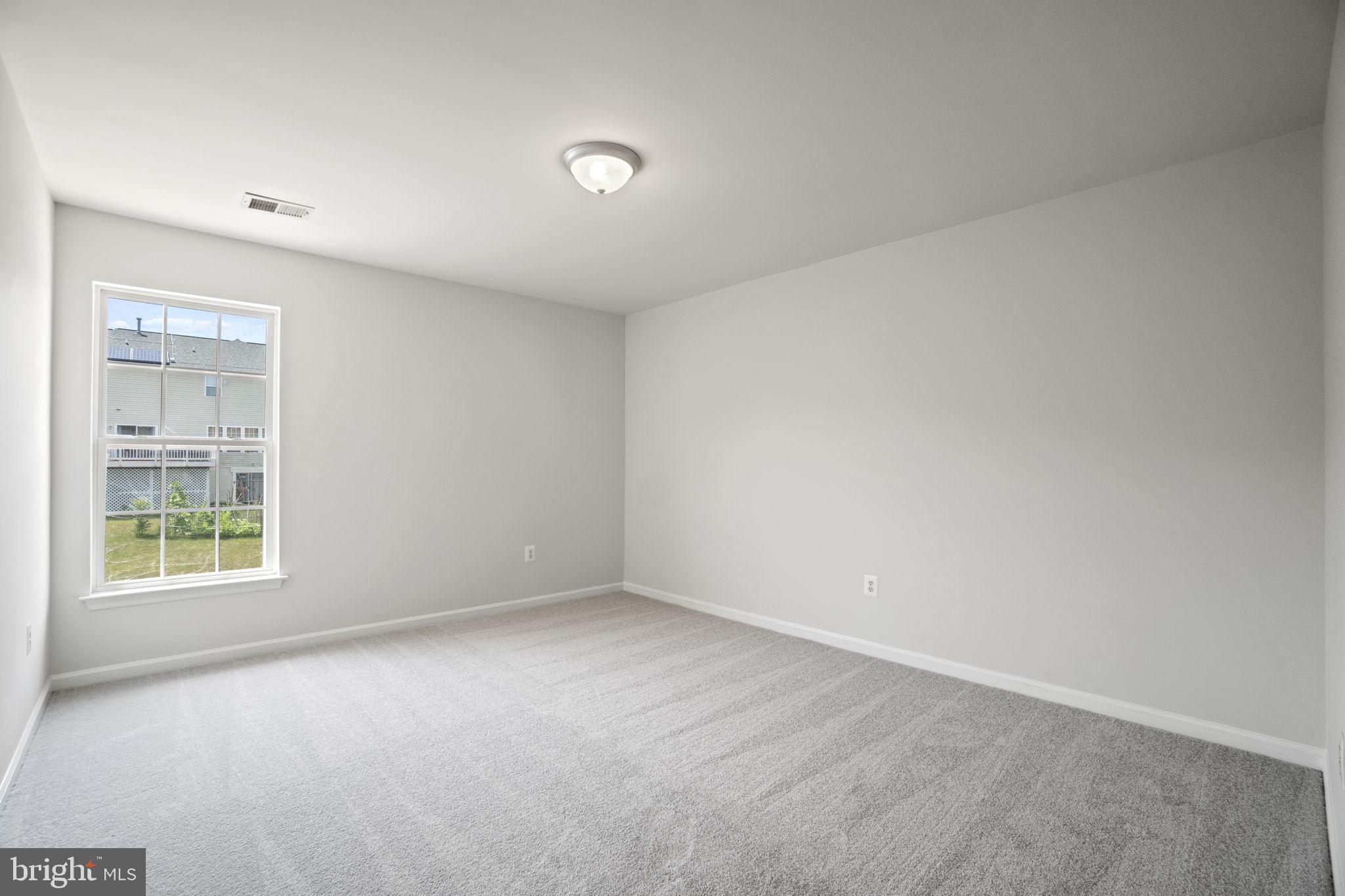 KINGS CROSSING - Residential