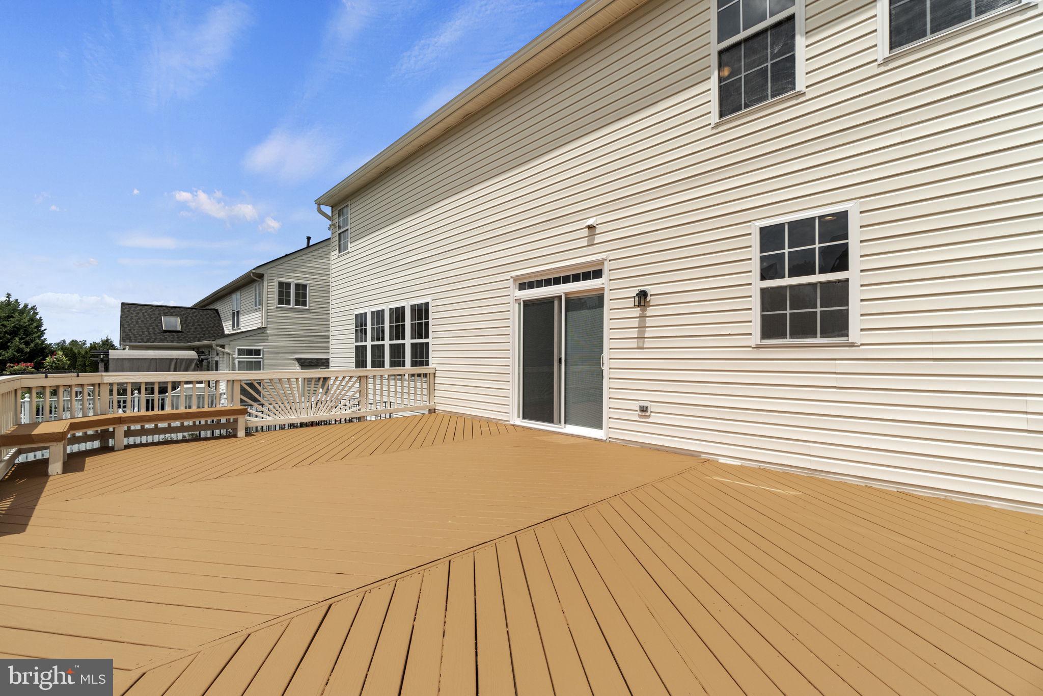 KINGS CROSSING - Residential