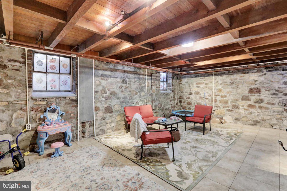 HAMPDEN HEIGHTS - Residential