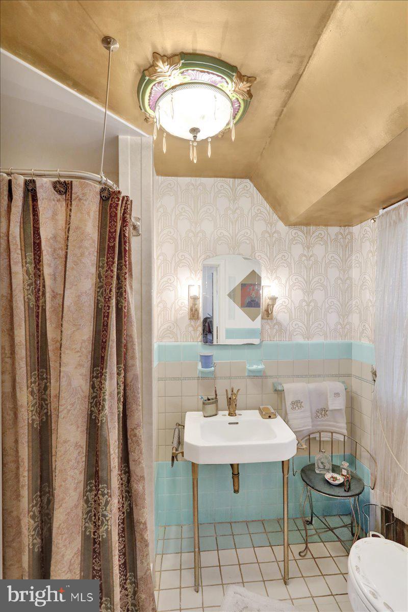 HAMPDEN HEIGHTS - Residential