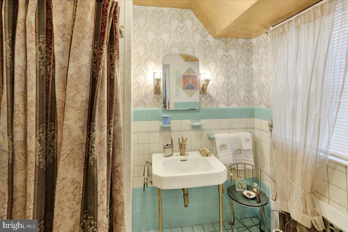 HAMPDEN HEIGHTS - Residential