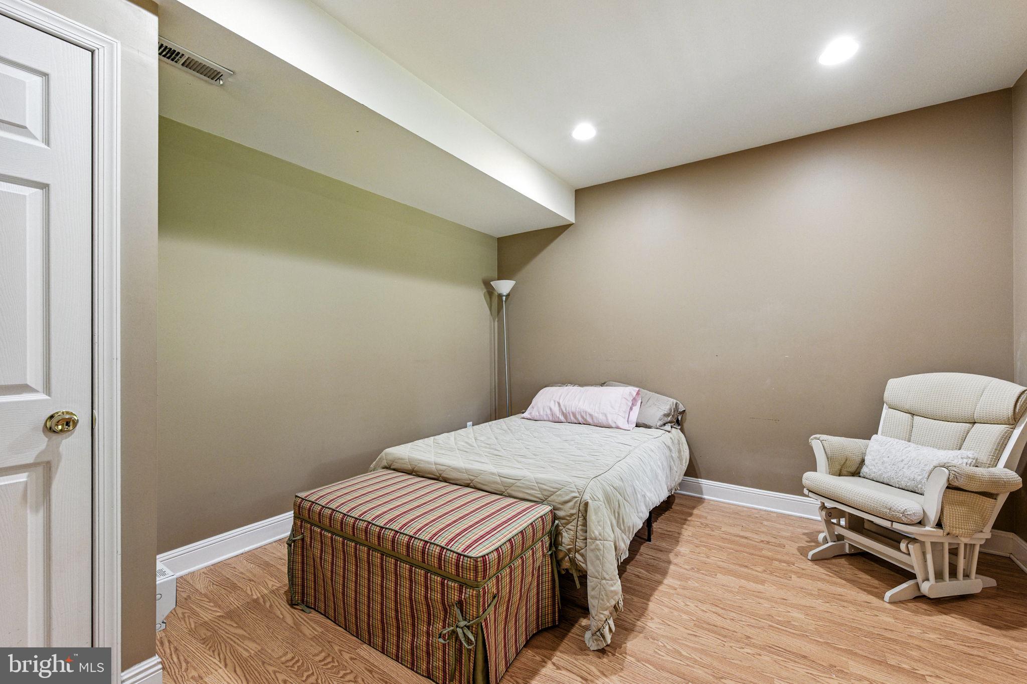 GARNET VALLEY WOODS - Residential