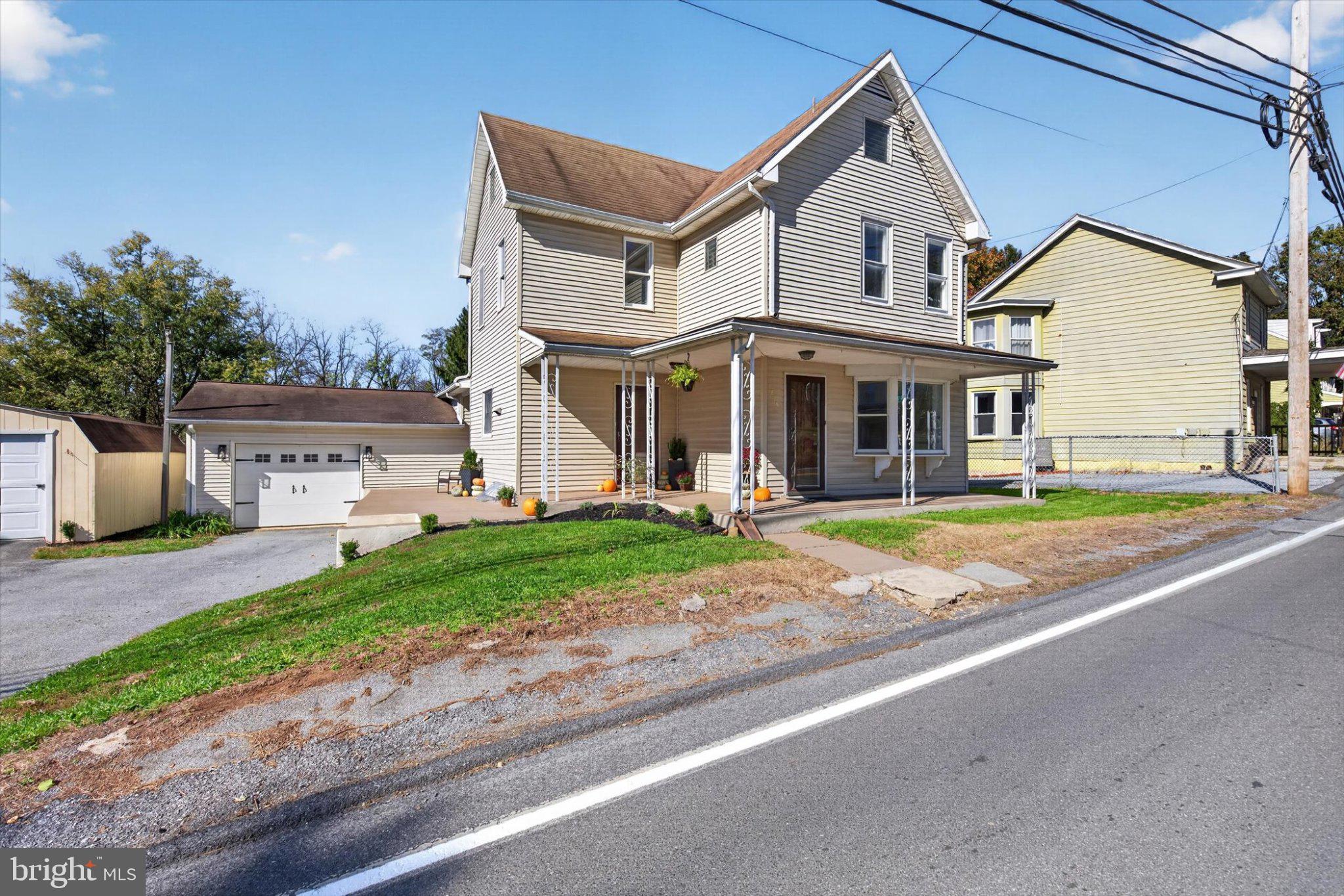 1215 SANDHILL ROAD