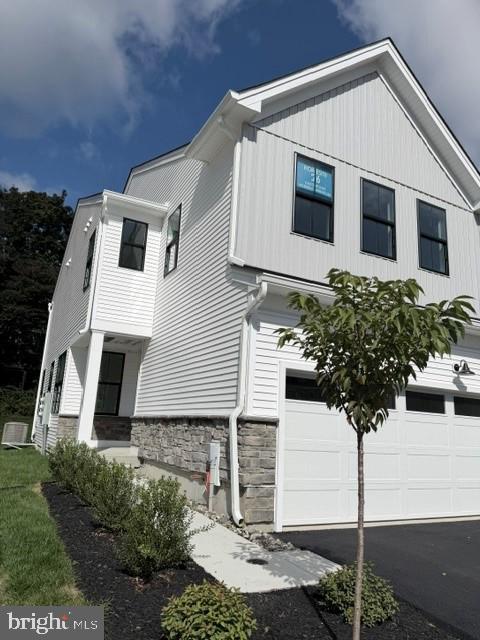 62 GRAYSON LANE