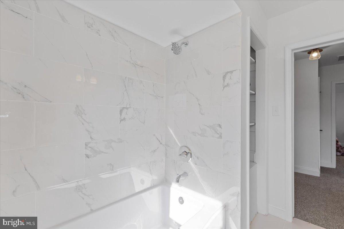 NORTHWOOD - Residential