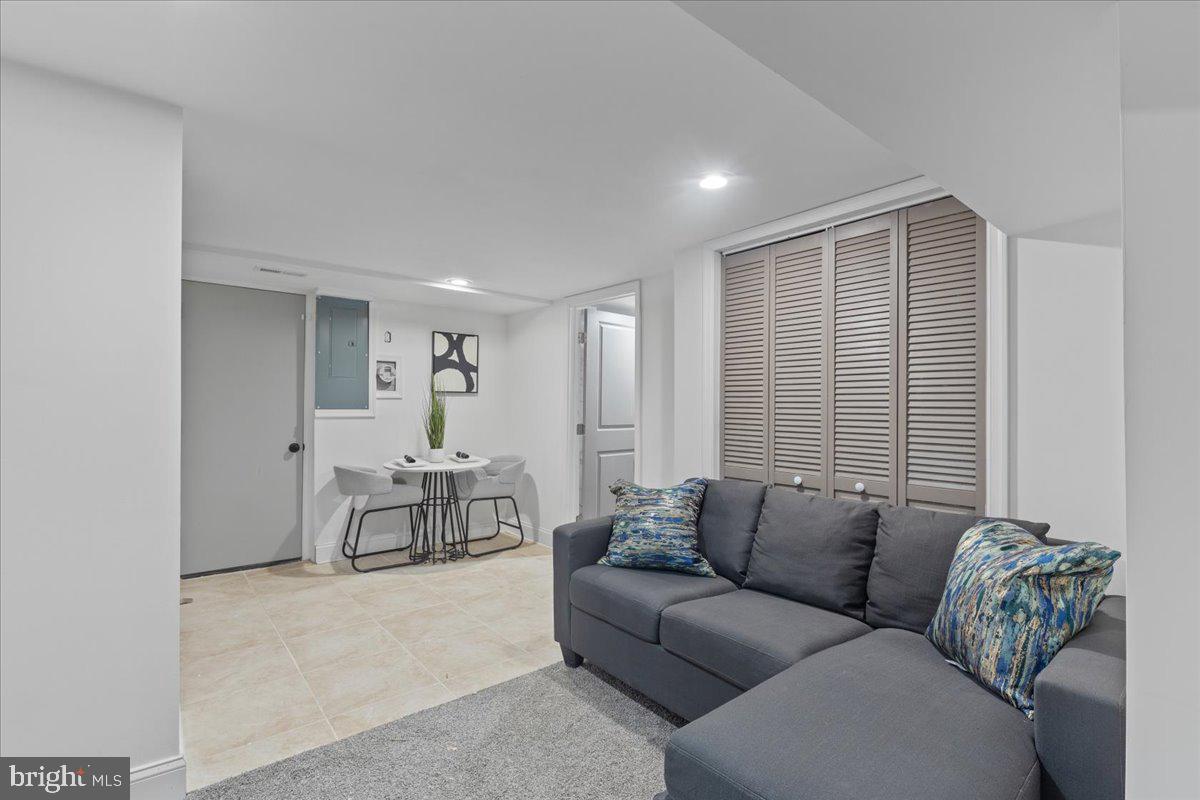 NORTHWOOD - Residential