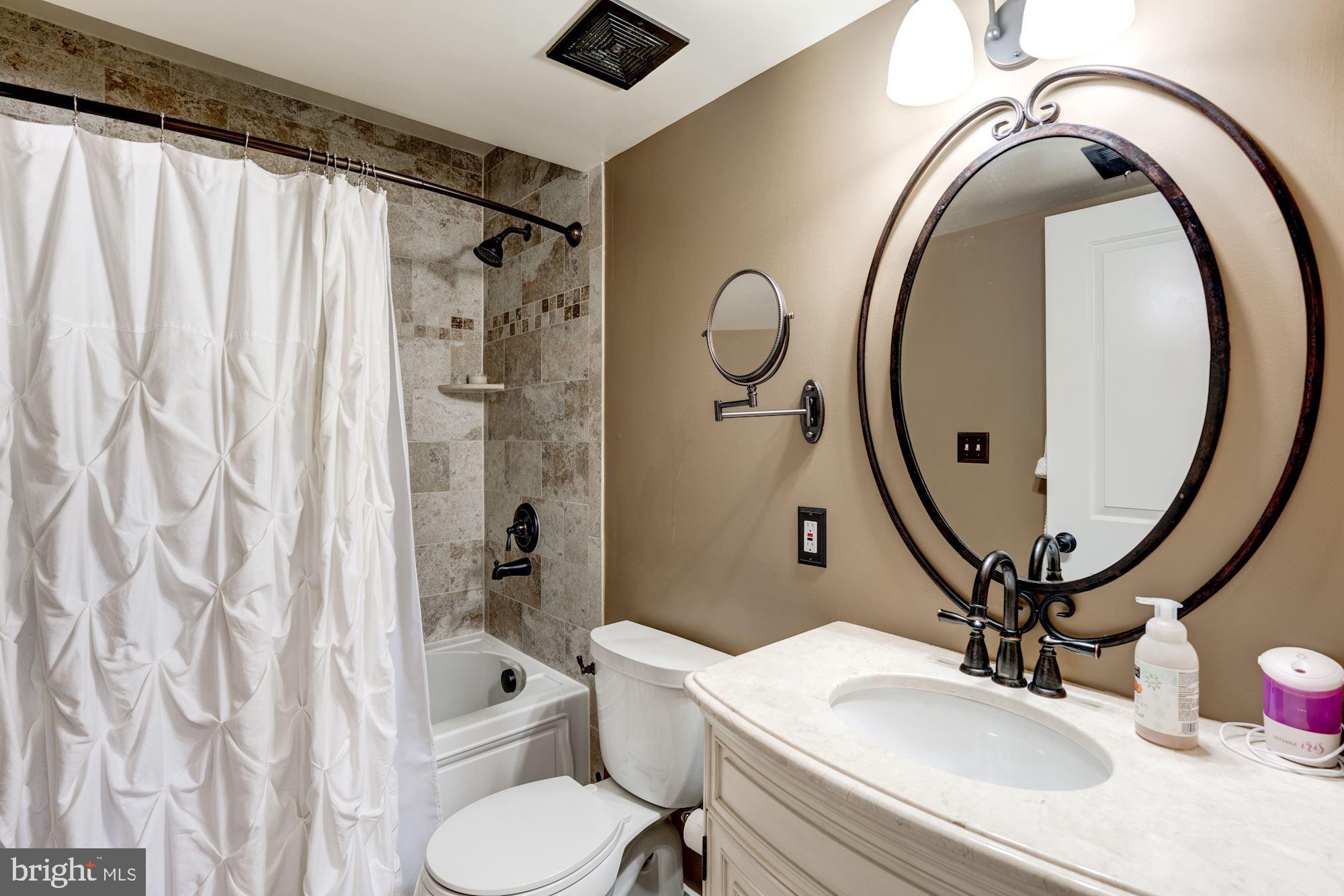 BRAMBLETON OVERLOOK - Residential Lease