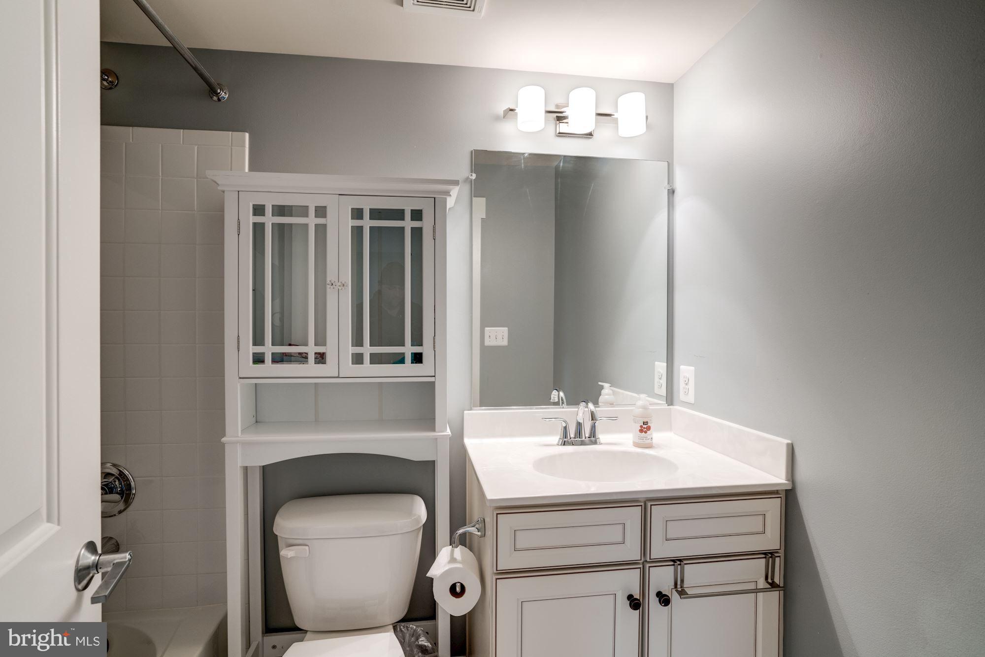 BRAMBLETON OVERLOOK - Residential Lease