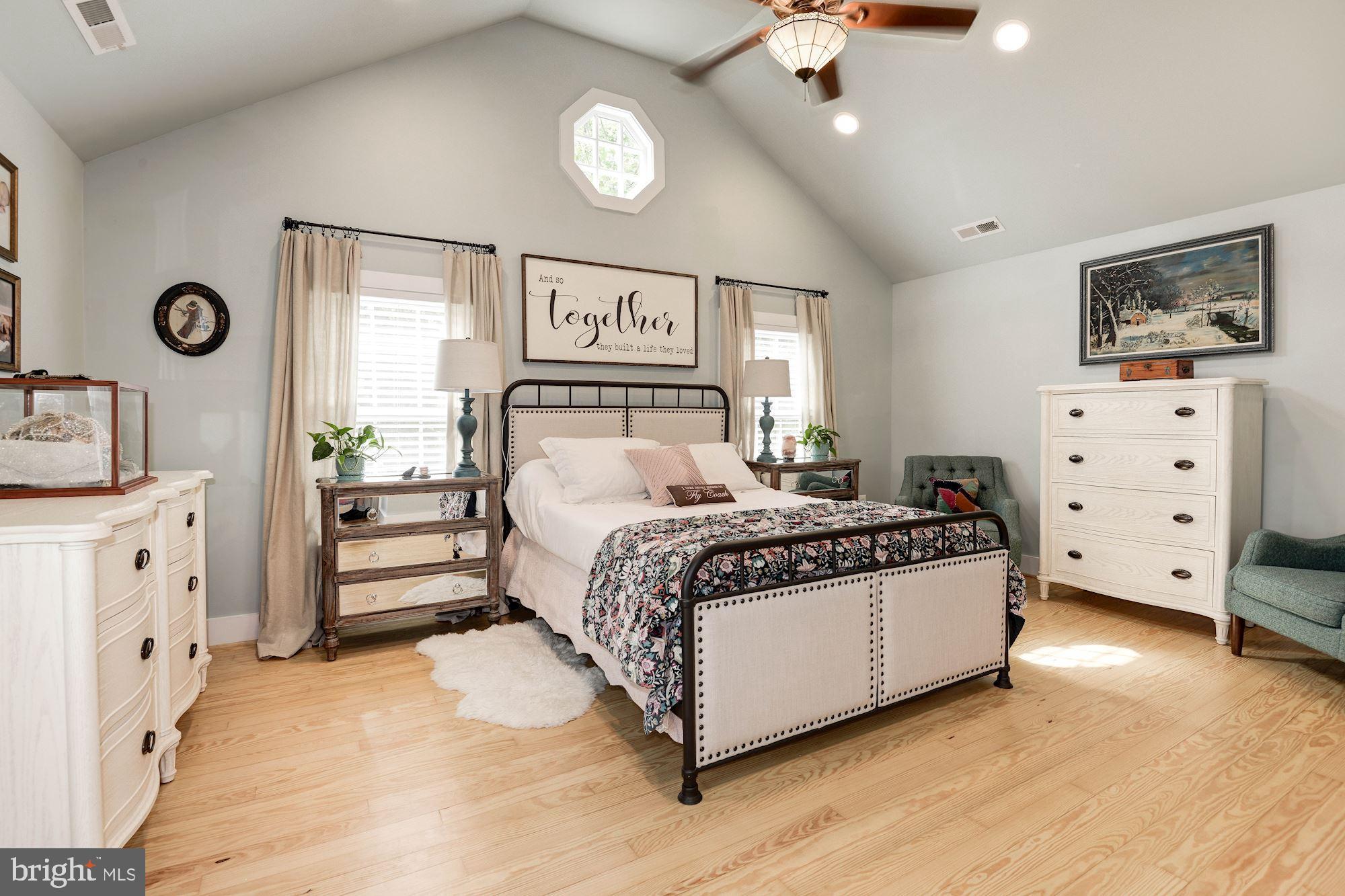 TOWN OF HAMILTON - Residential