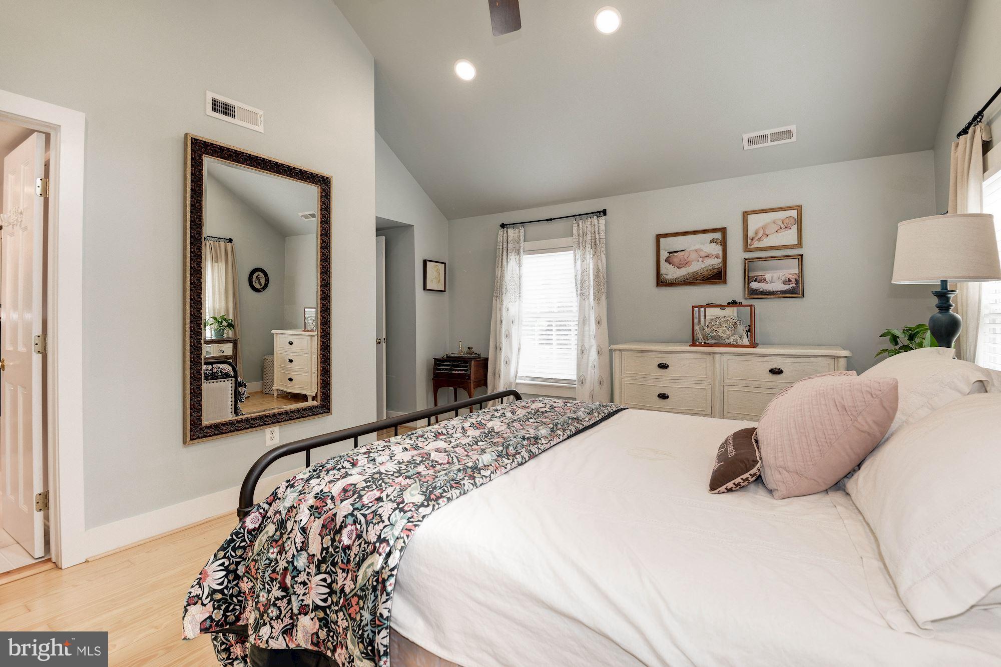 TOWN OF HAMILTON - Residential