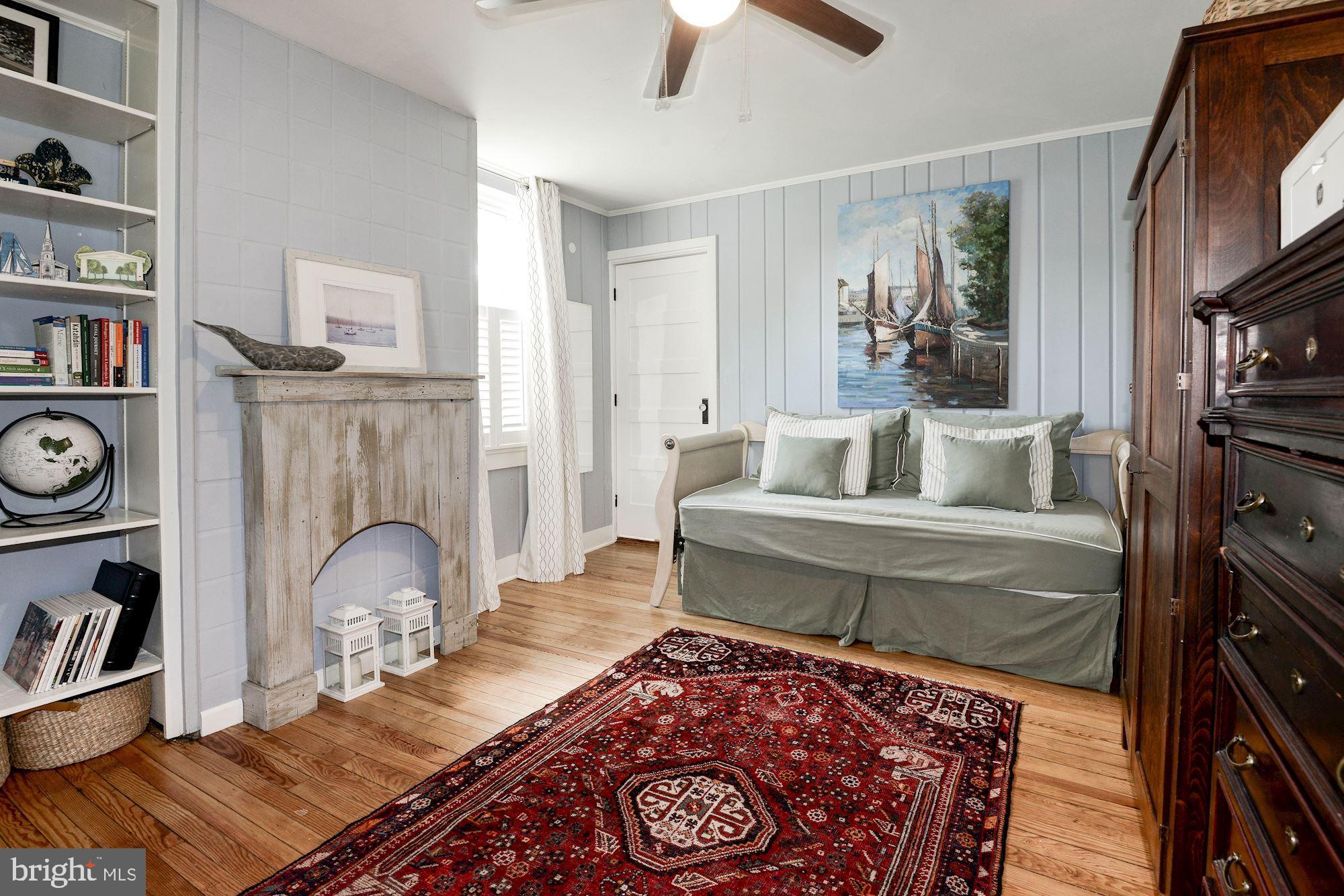 TOWN OF HAMILTON - Residential