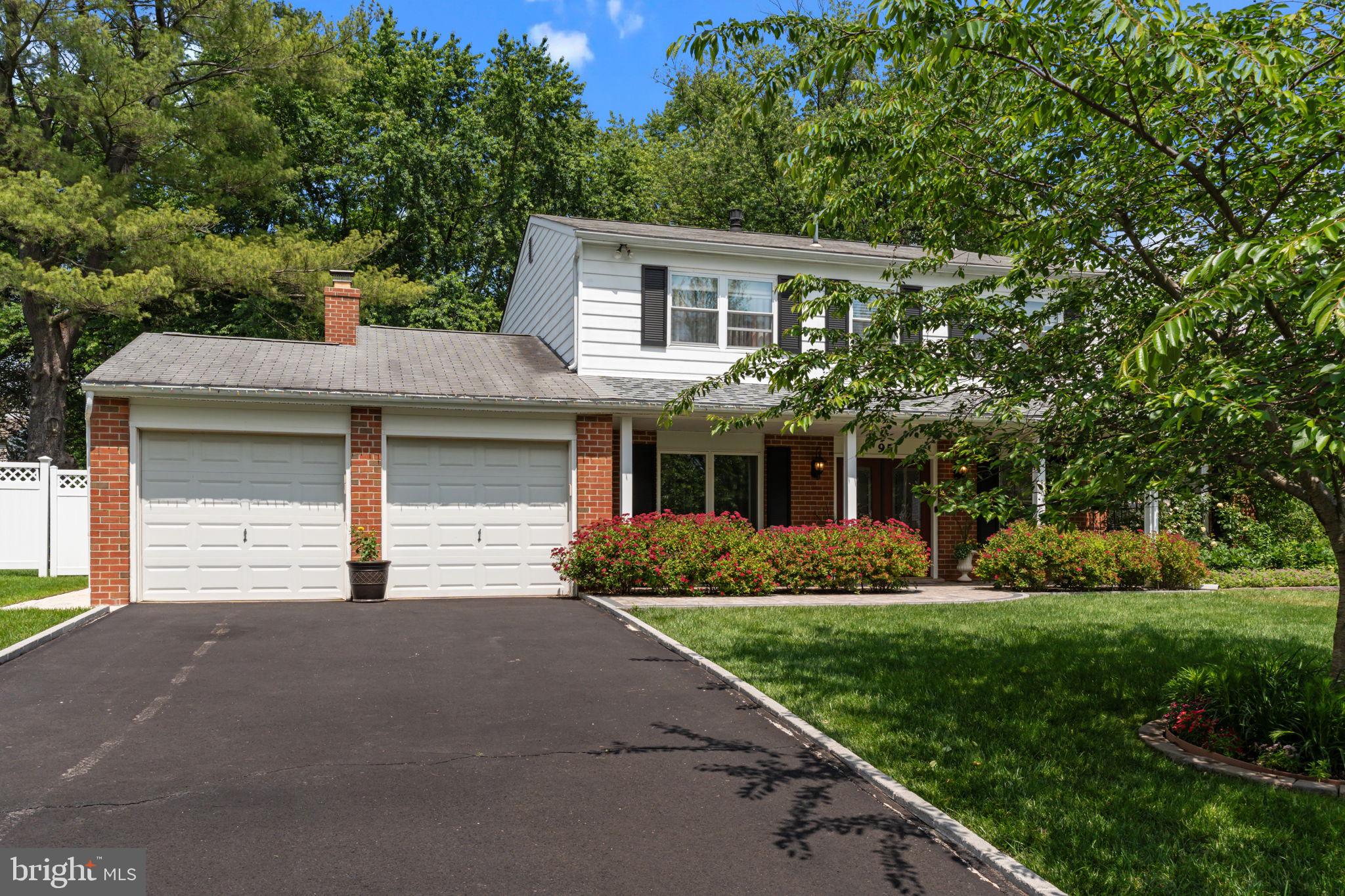 95 MEADOWFIELD DRIVE