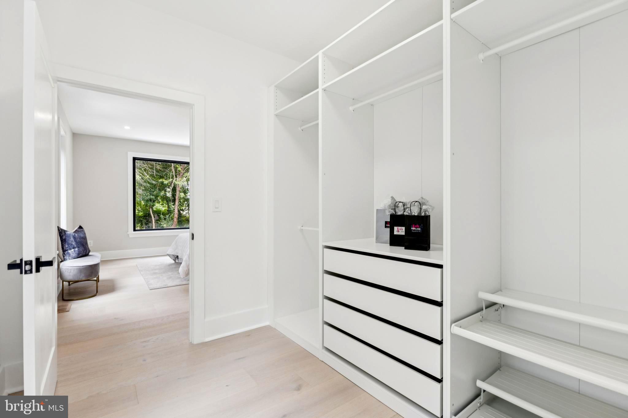 BROOK HILLS ESTATE - Residential