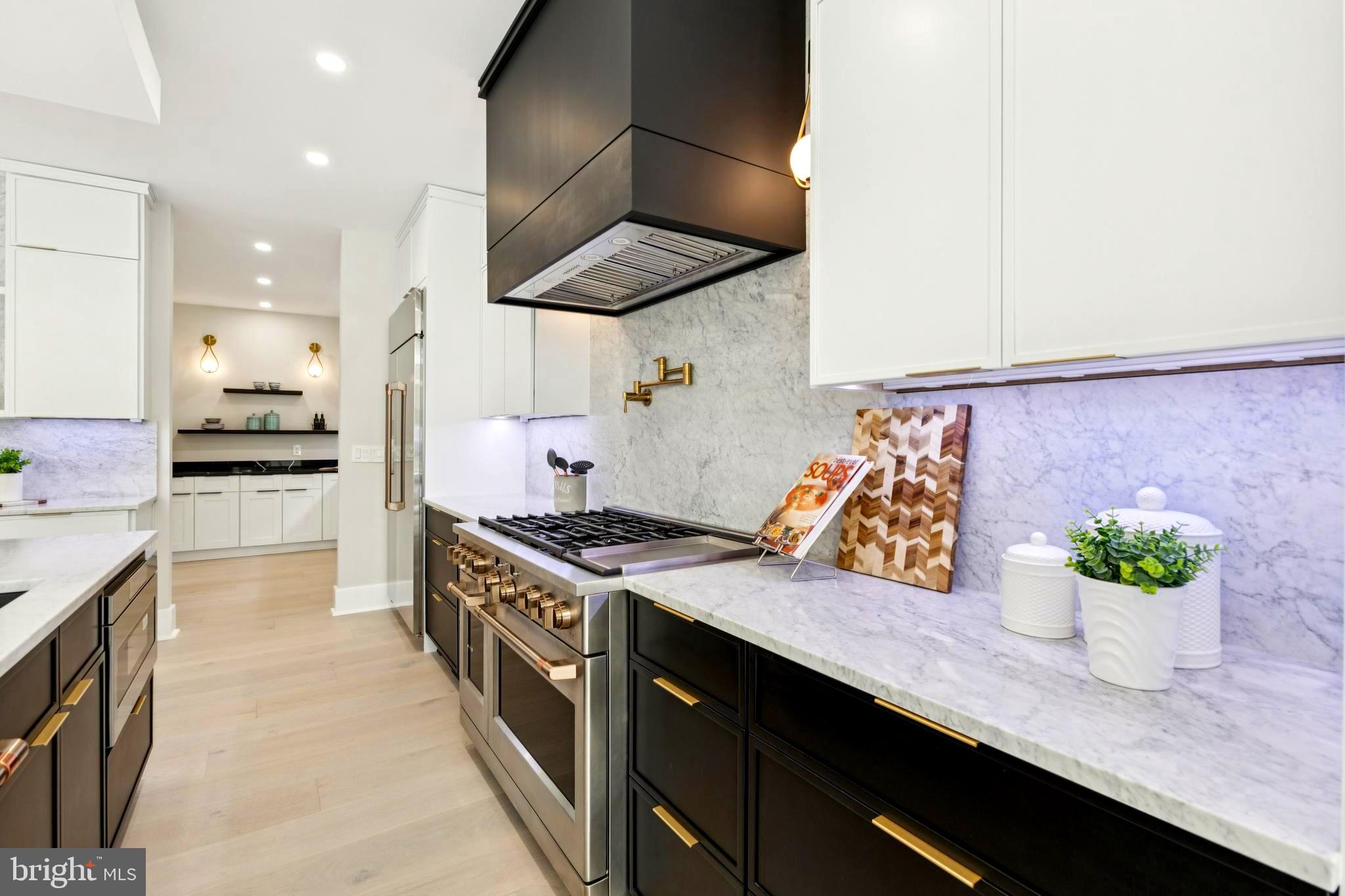 BROOK HILLS ESTATE - Residential