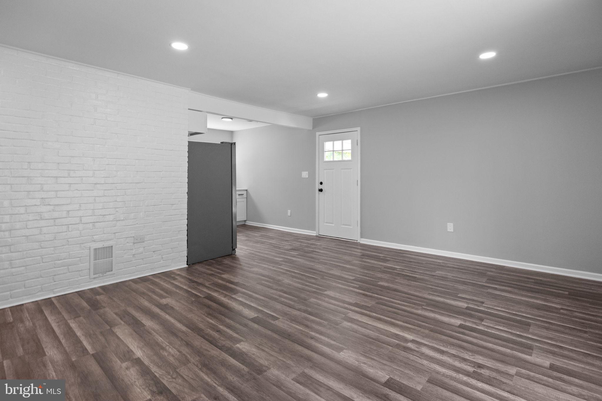 RED CEDAR HILL - Residential