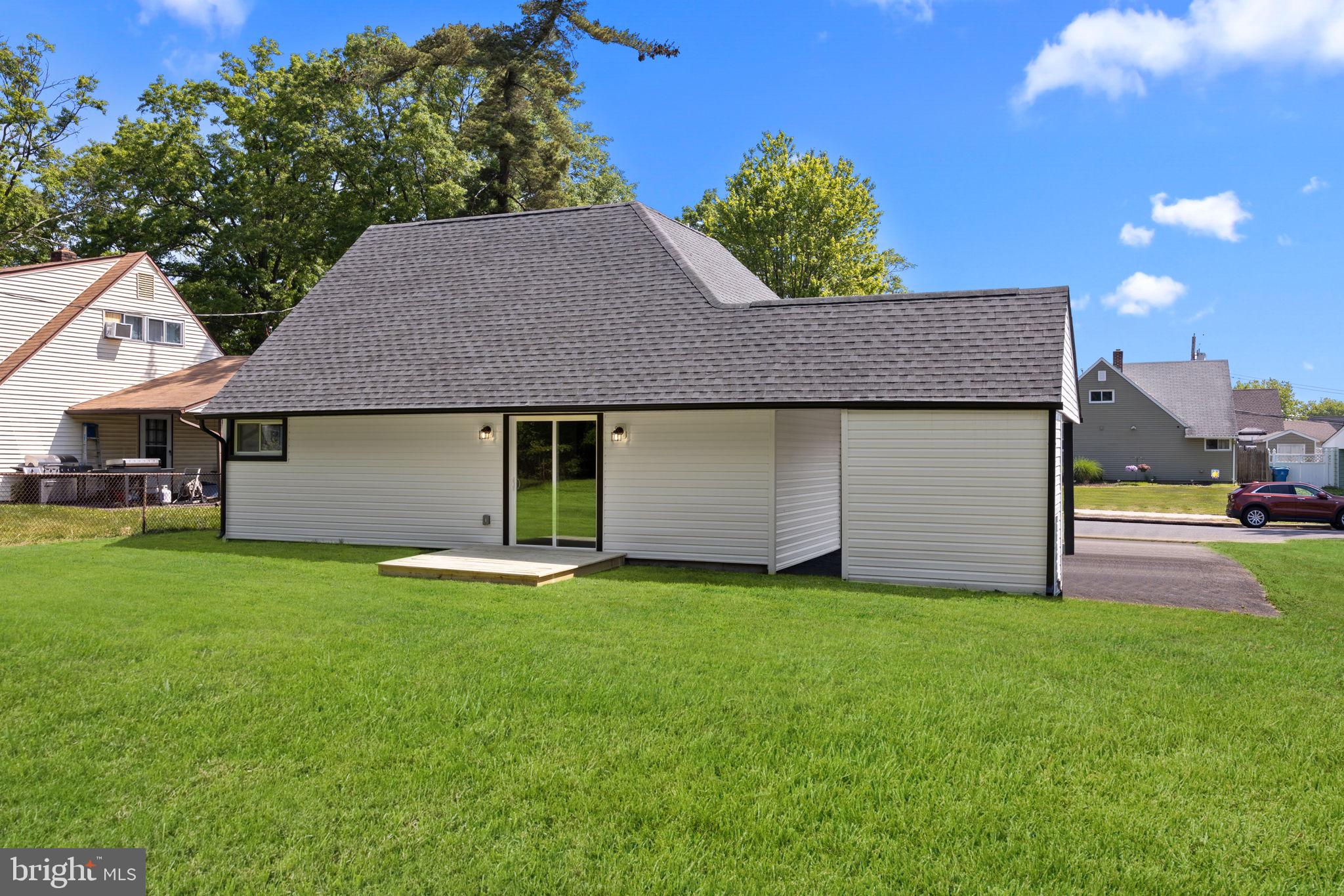 RED CEDAR HILL - Residential