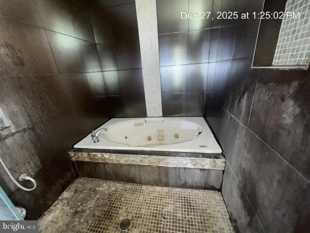 DAYBREAK ESTATES - Residential