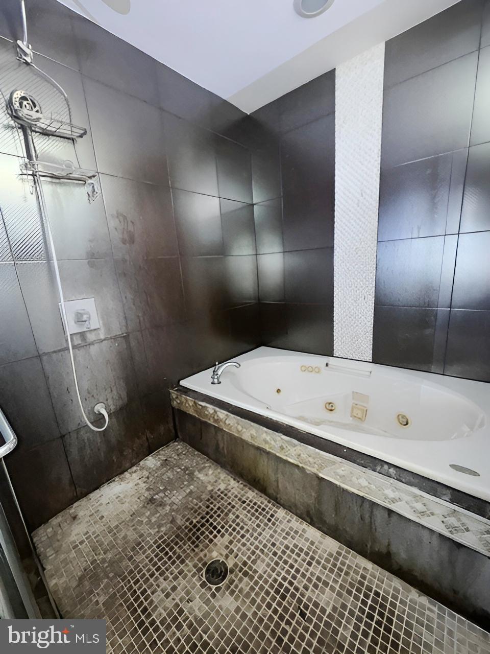 DAYBREAK ESTATES - Residential