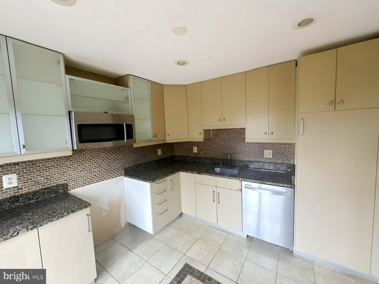 DAYBREAK ESTATES - Residential