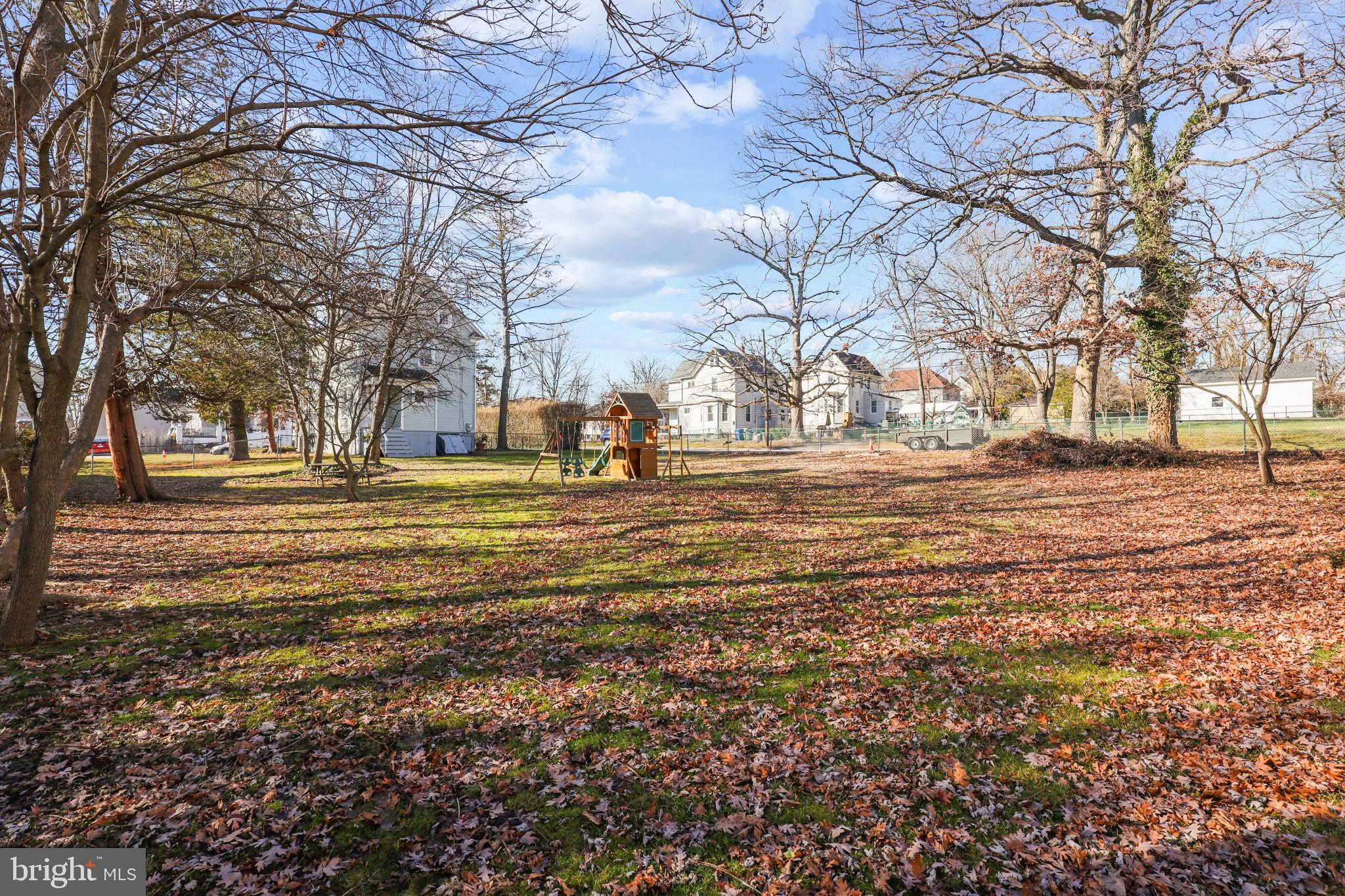 KENWOOD PARK - Residential