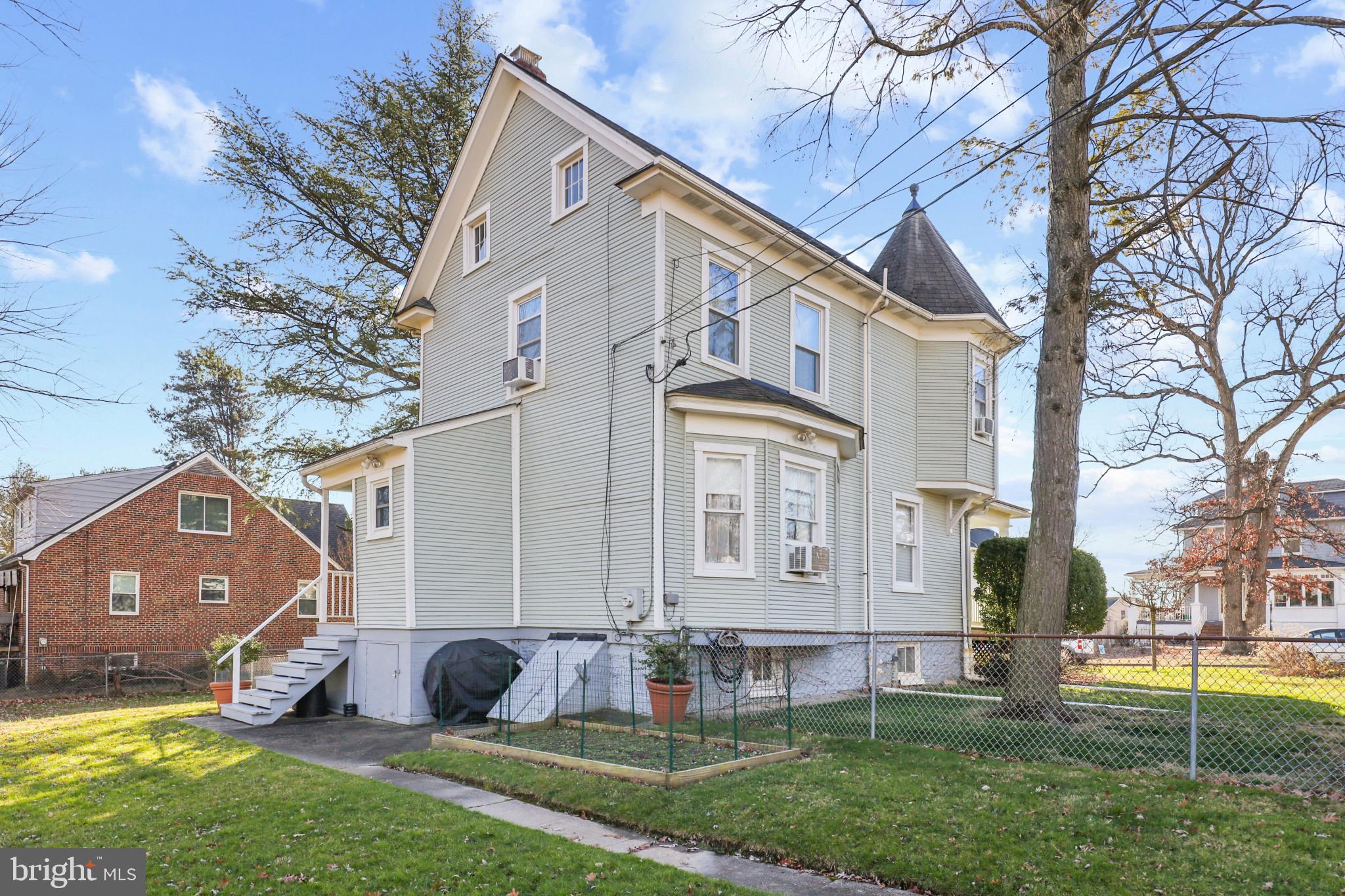 KENWOOD PARK - Residential