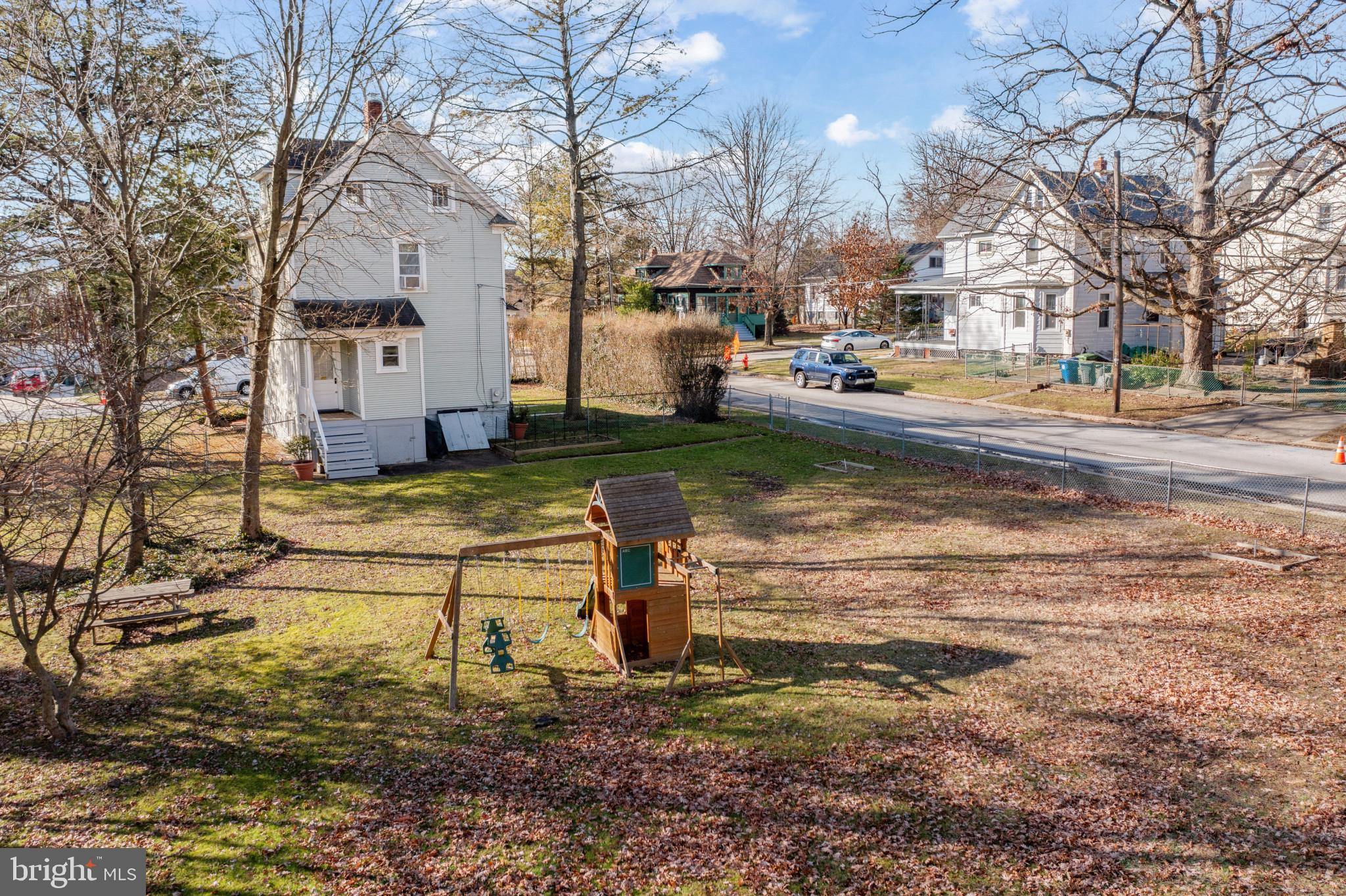 KENWOOD PARK - Residential