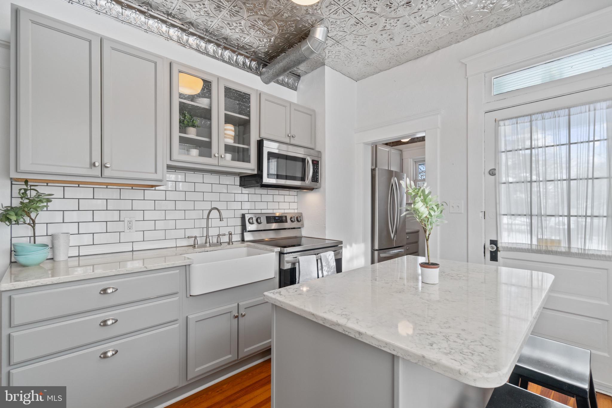 KENWOOD PARK - Residential