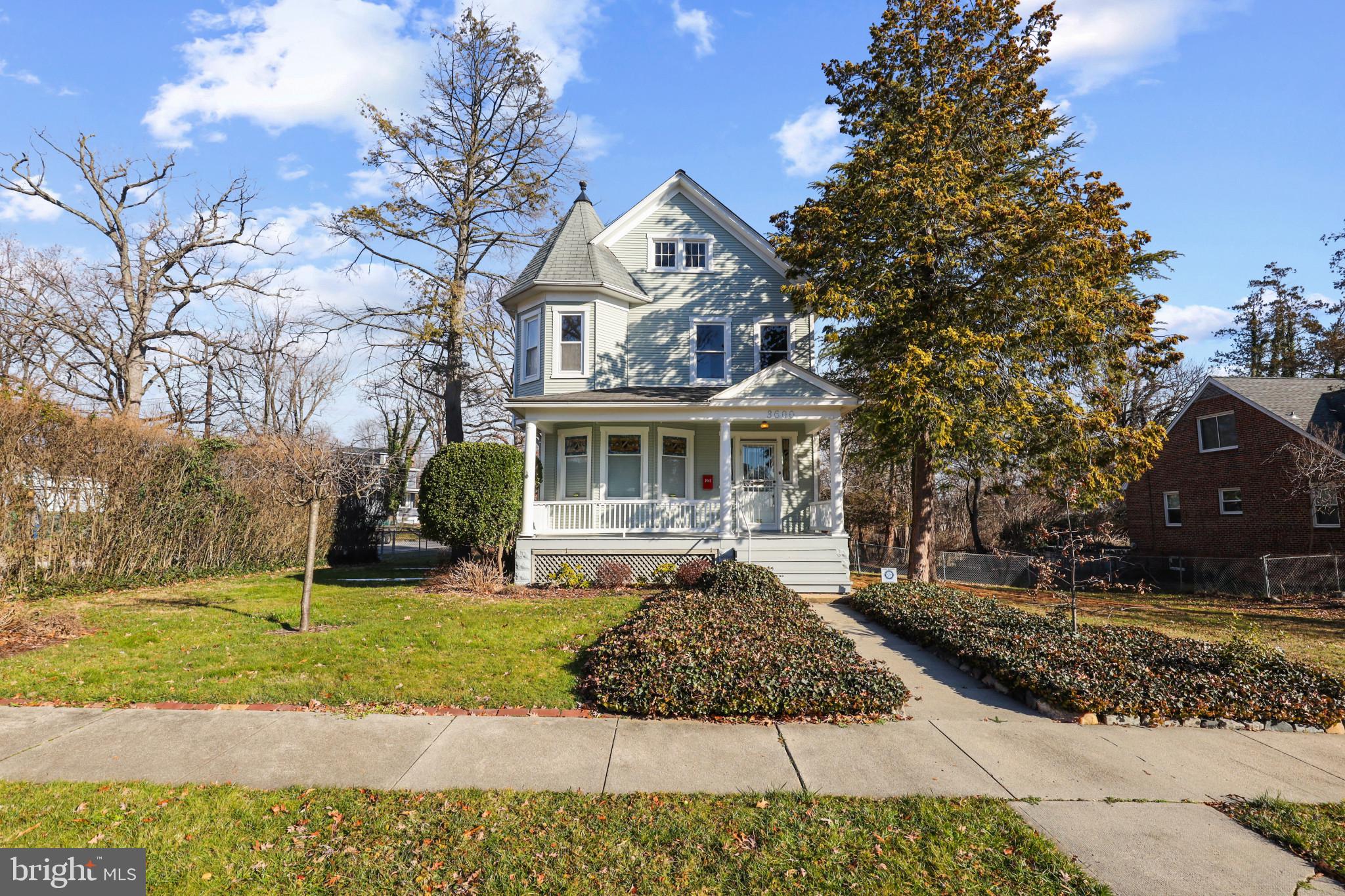 KENWOOD PARK - Residential