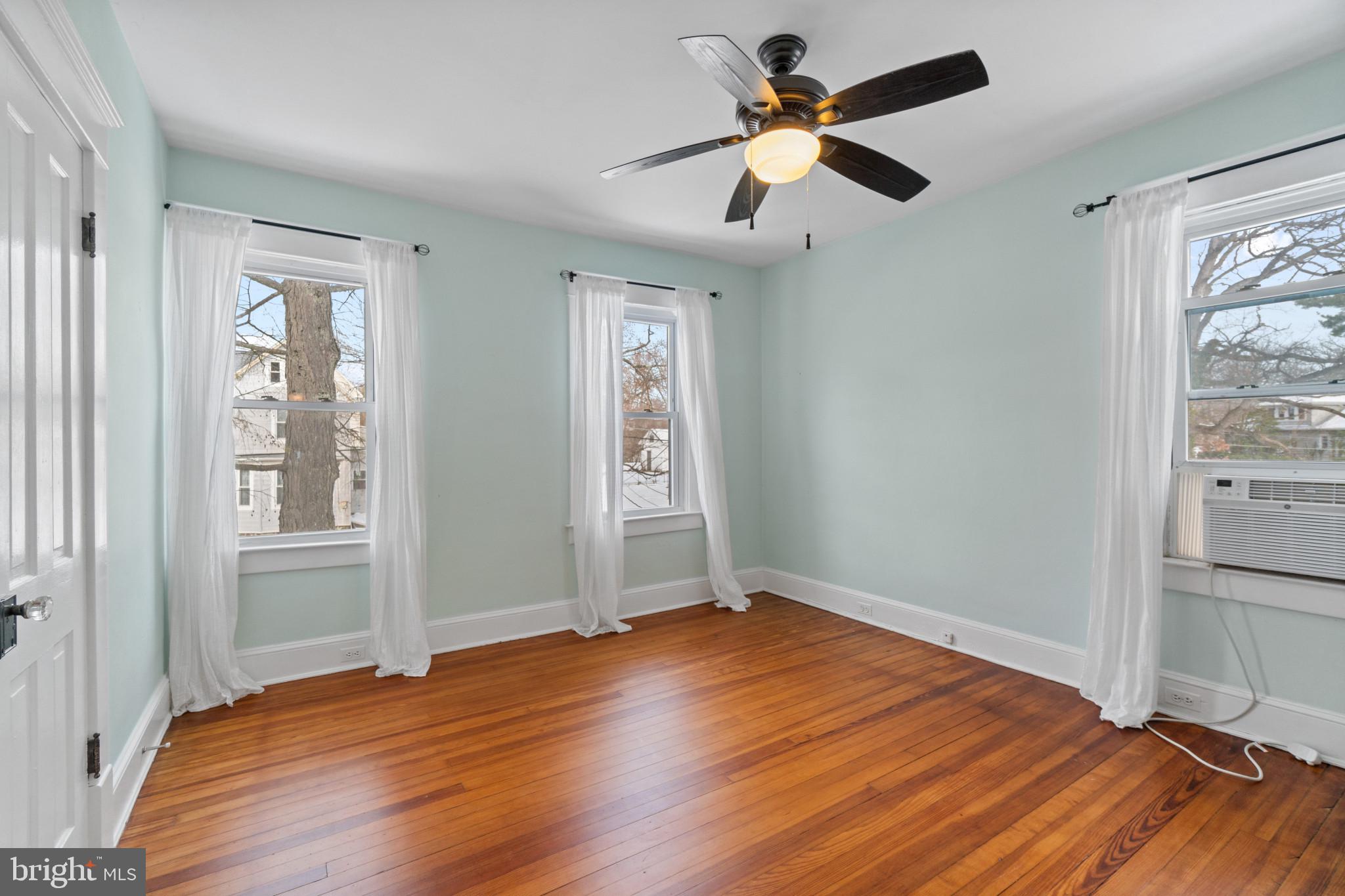 KENWOOD PARK - Residential