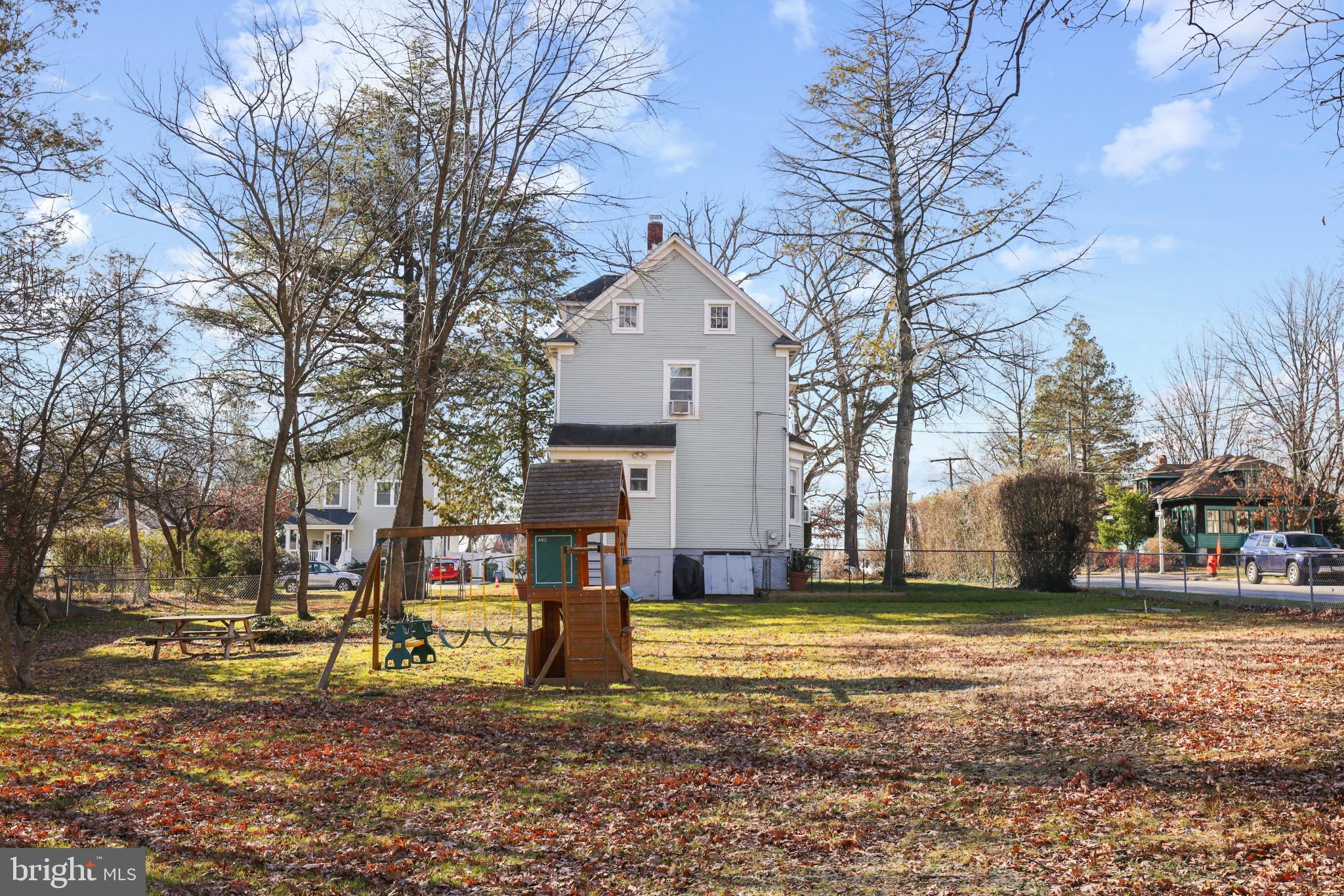 KENWOOD PARK - Residential