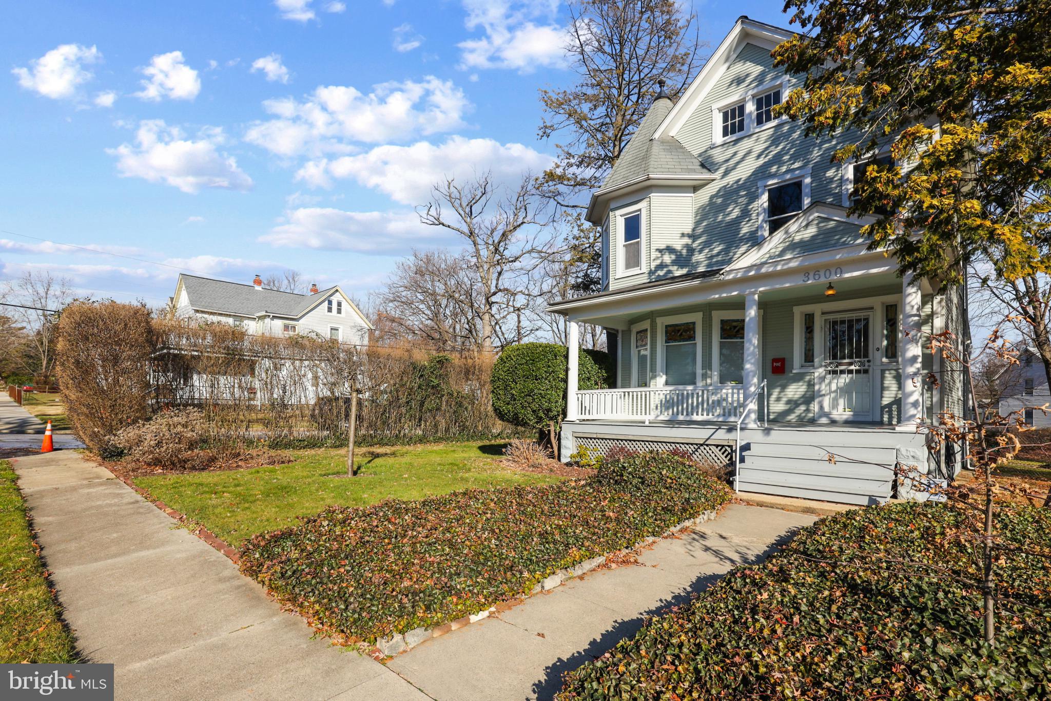 KENWOOD PARK - Residential